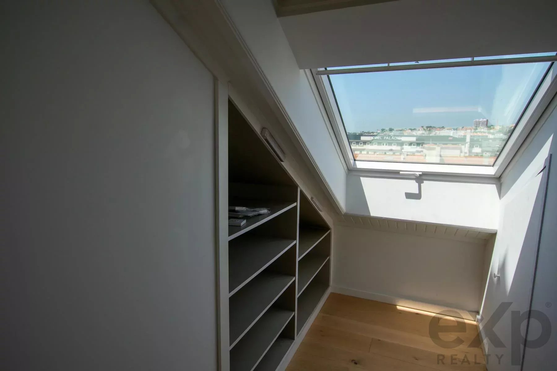 Penthouse Luxury with Sea & Harbour Views in Prime Estoril 85996079 image 43
