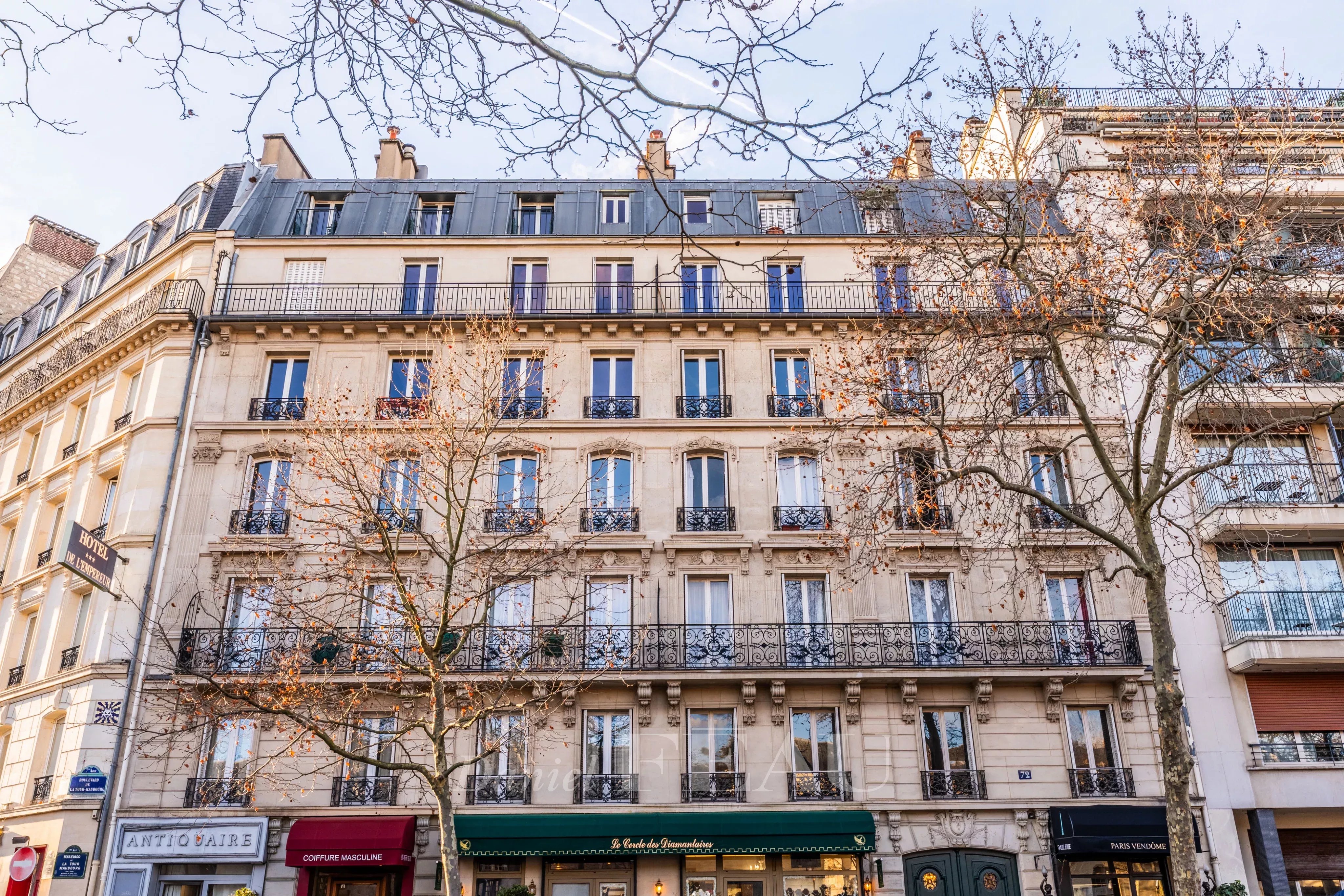 Sale Apartment Paris 7th