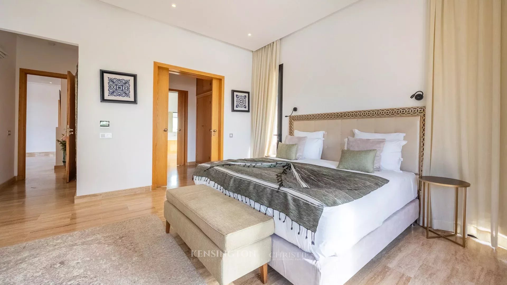 6 Bedroom Villa/Townhouse's Image 17