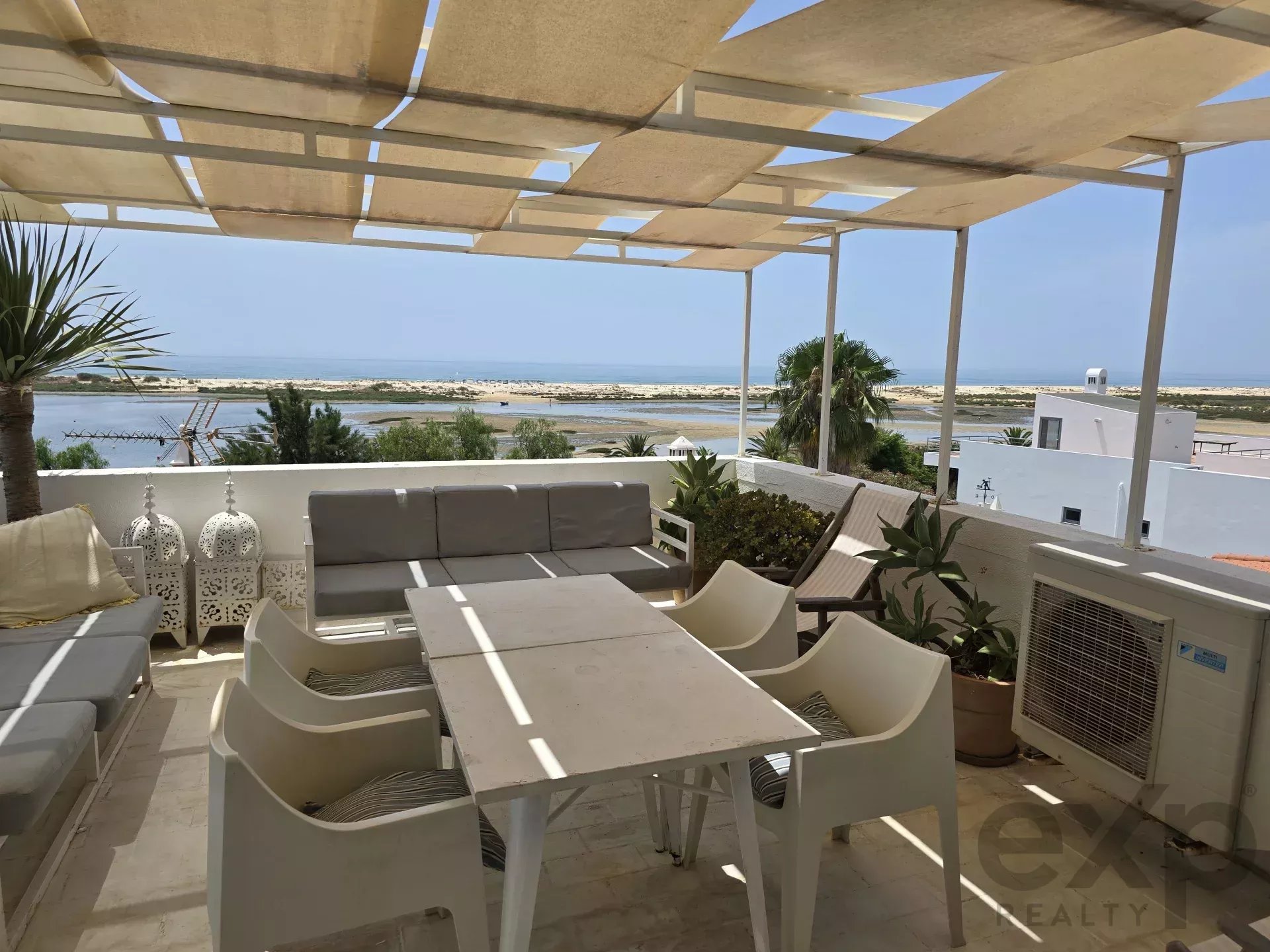 8-Bedroom House/Guesthouse in Praia da Fábrica 8900-057 image 6