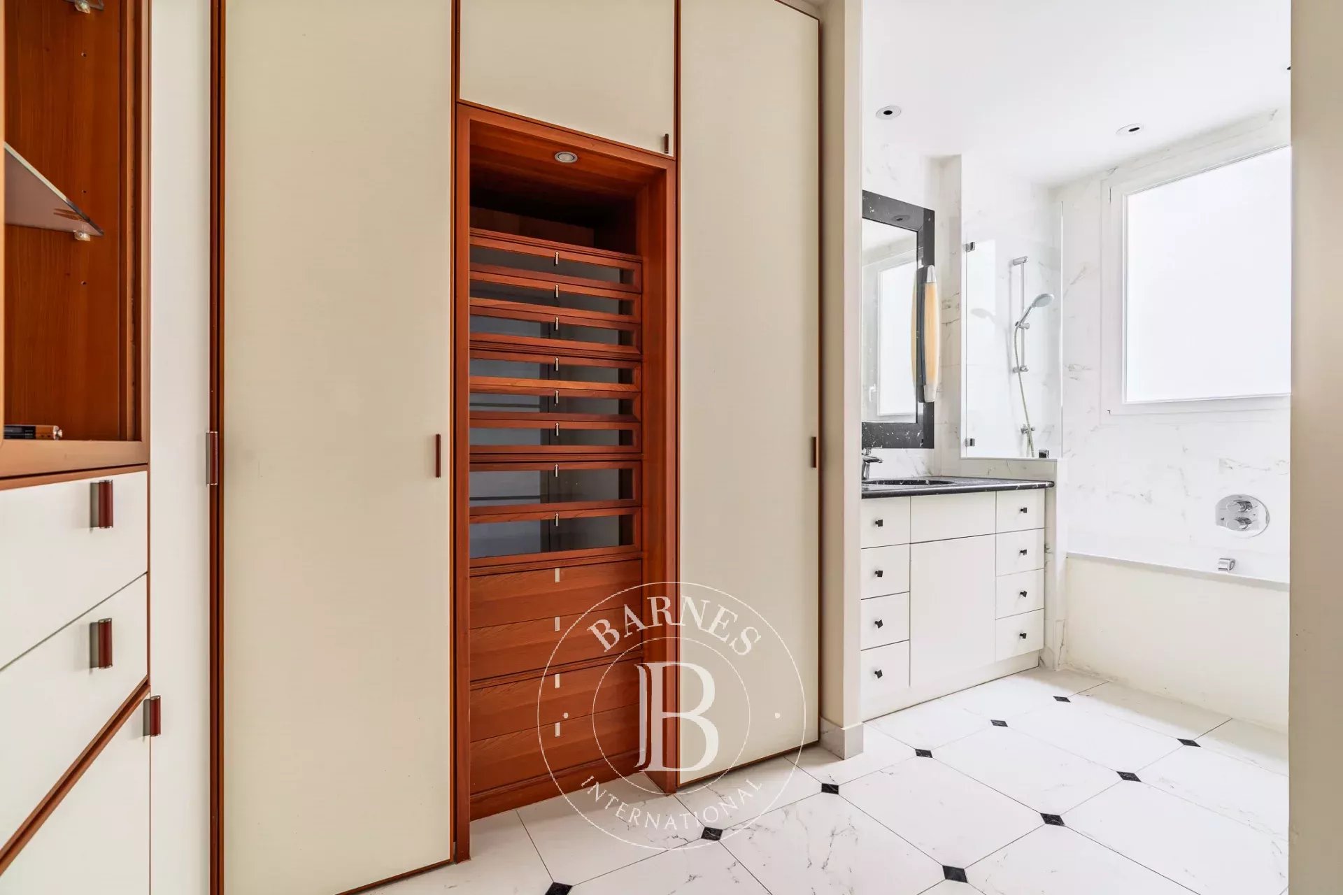 Paris  - Apartment 3 Bedrooms - picture 15