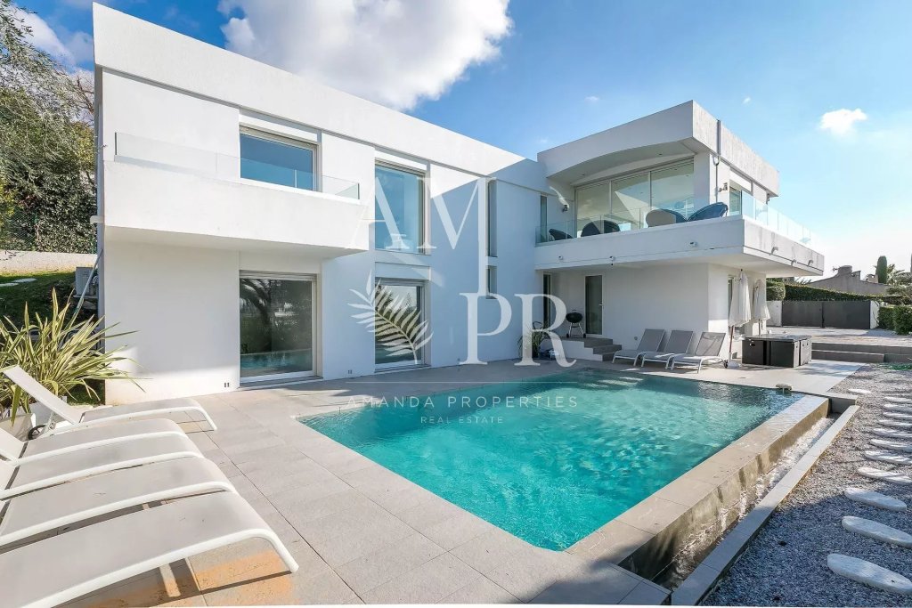 Villa for sale in Le Cannet — Le Cannet, Californian style villa with sea view