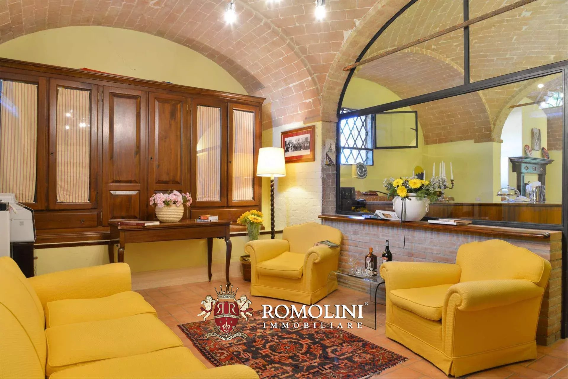 11 Bedroom Villa/Townhouse's Image 34