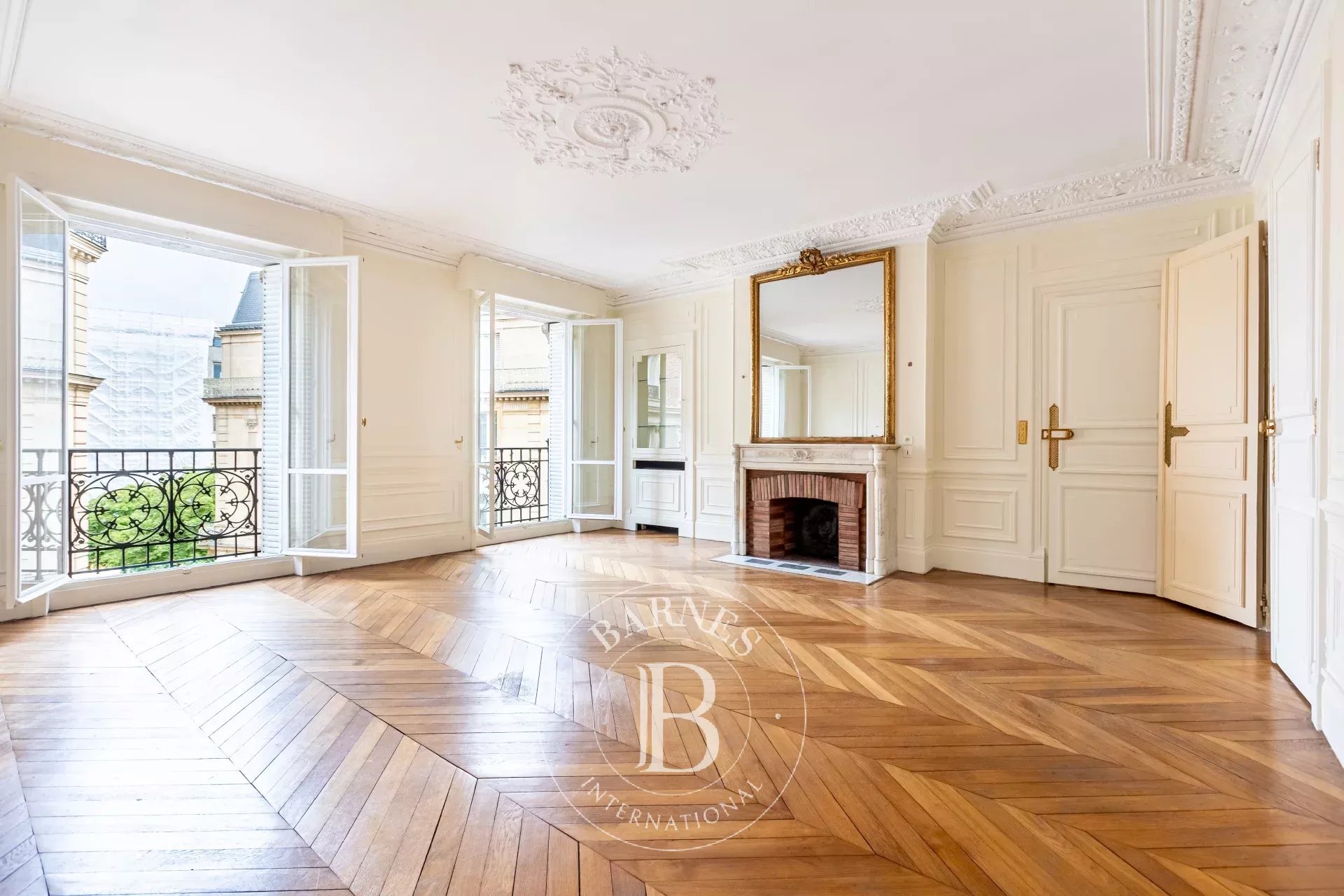 Apartment Paris 75008  -  ref 86936240 (picture 1)