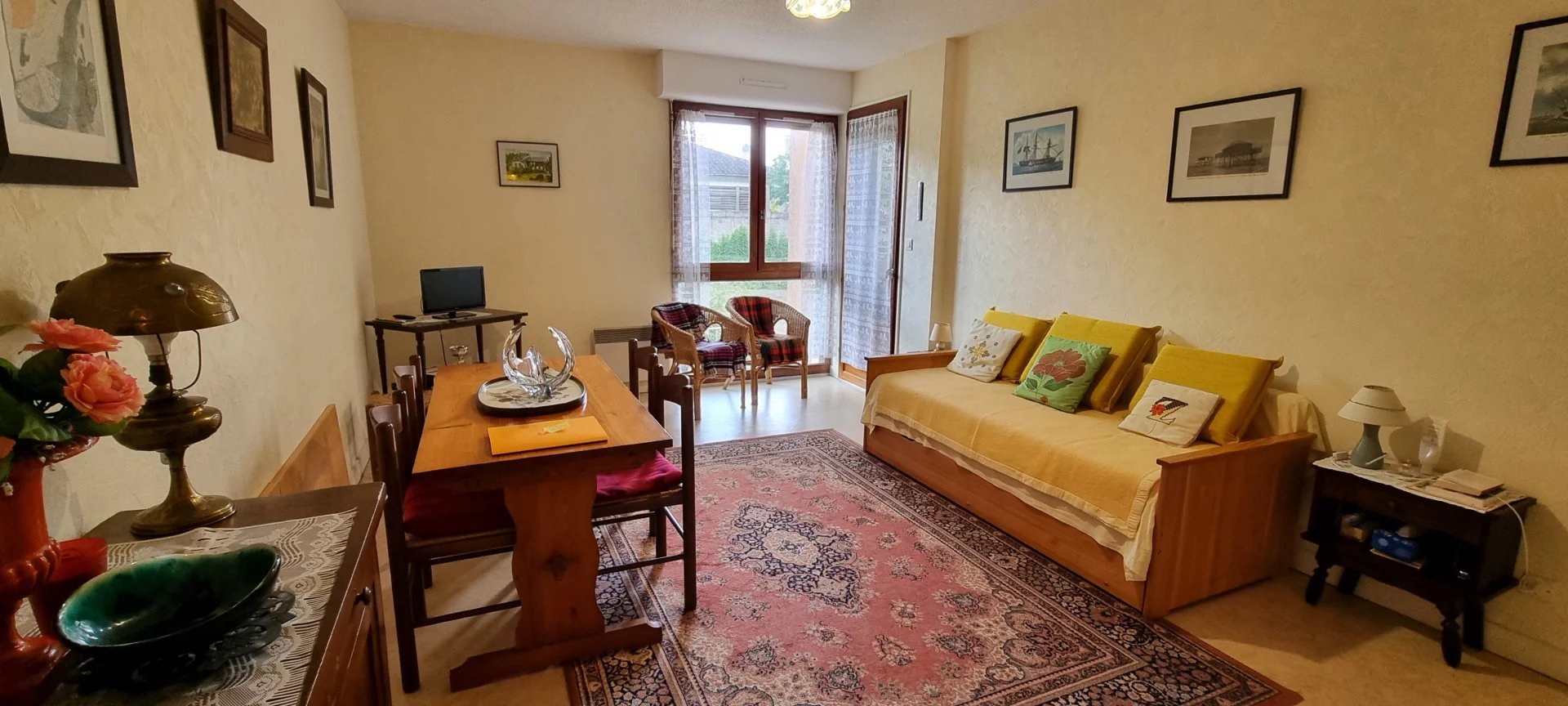APPARTEMENT T2 en RDC avec cave et place de Parking