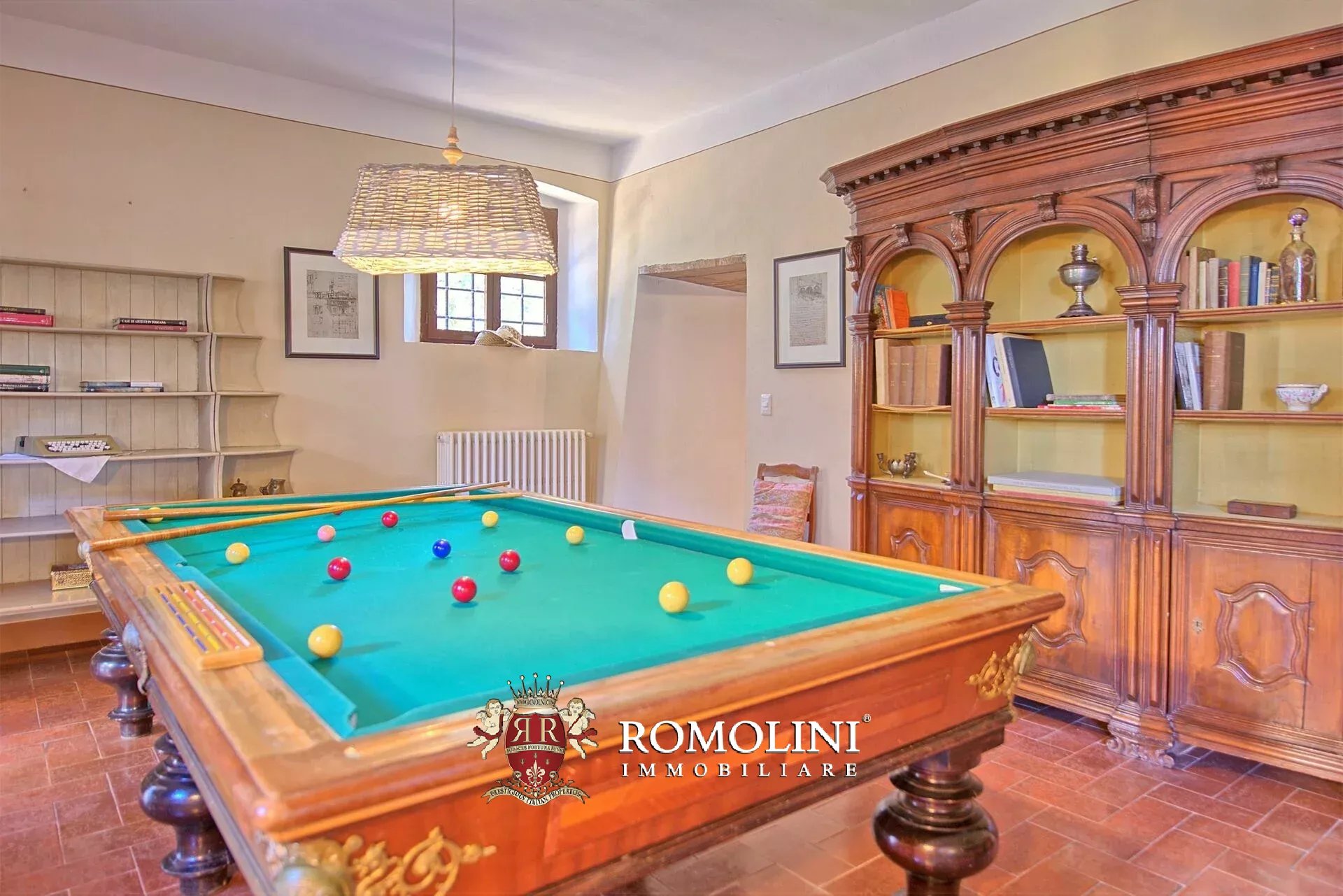 8 Bedroom Villa/Townhouse's Image 18
