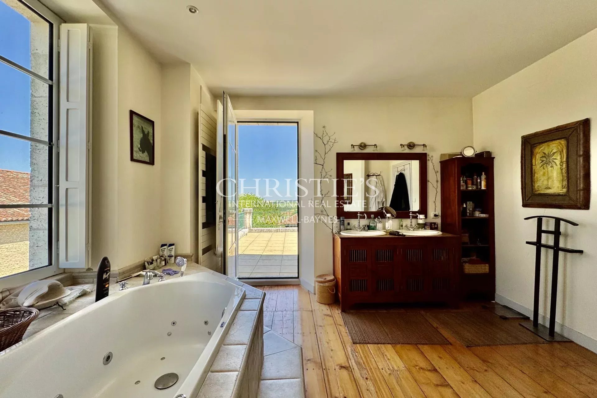 14 Bedroom Villa/Townhouse's Image 31