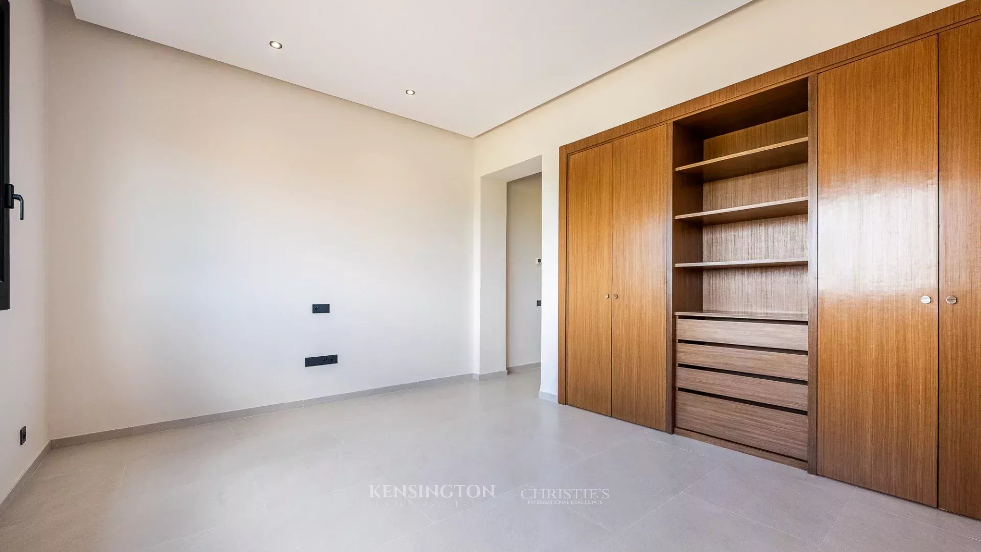 5 Bedroom Villa/Townhouse's Image 22