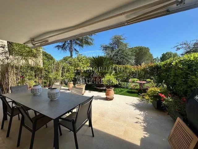 SALE HAUTS DE VAUGRENIER APARTMENT 3 ROOMS 780 000.-€