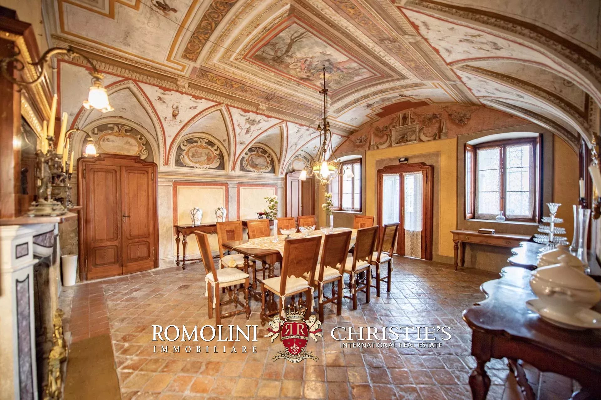 9 Bedroom Villa/Townhouse's Image 103