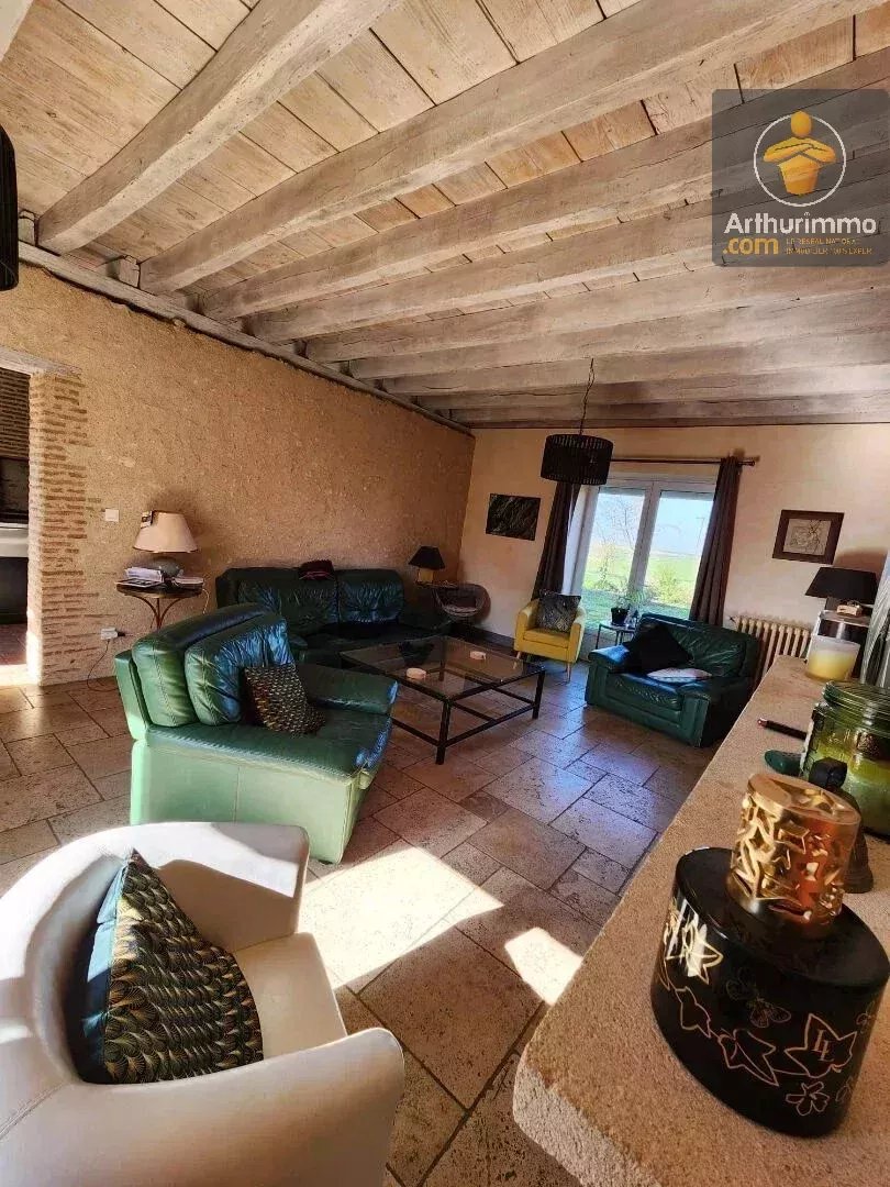 Belle longère de charme à Villorceau avec vaste grange et prestations de qualité — photo 8