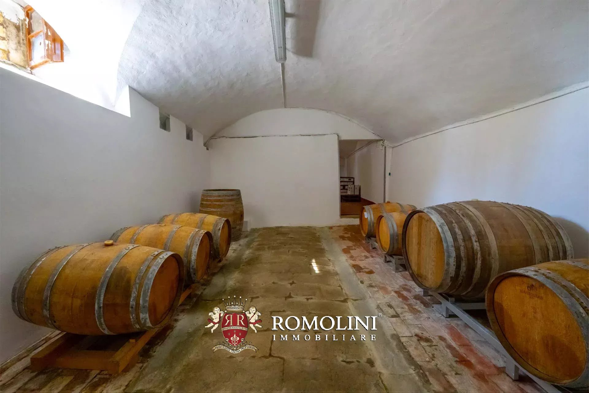 27 Bedroom Vineyard's Image 102