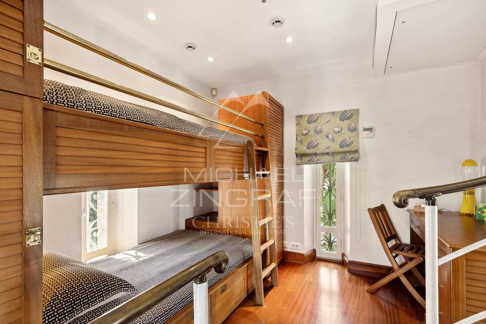 8 Bedroom Villa/Townhouse's Image 13