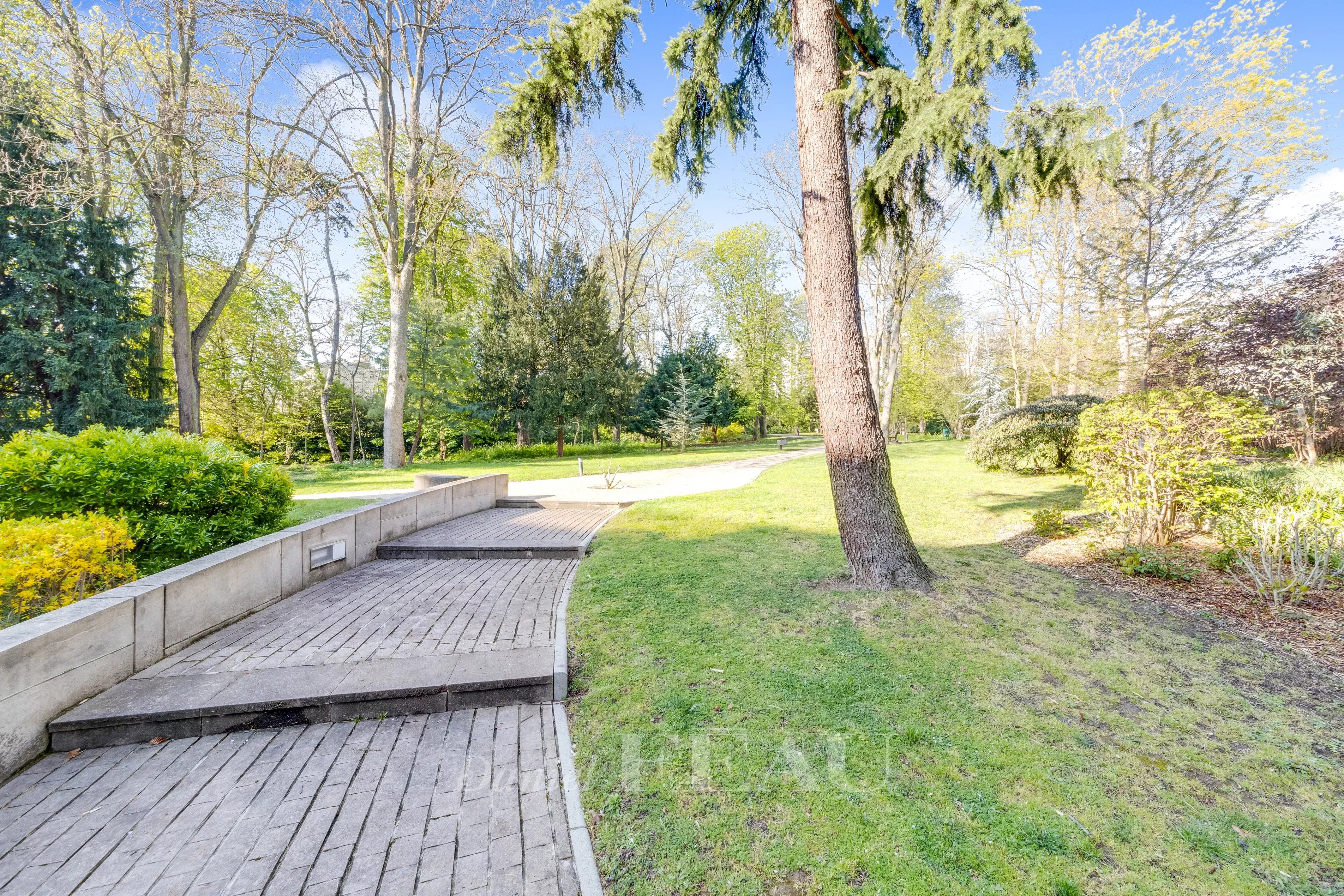 Rental Studio Saint-Cloud