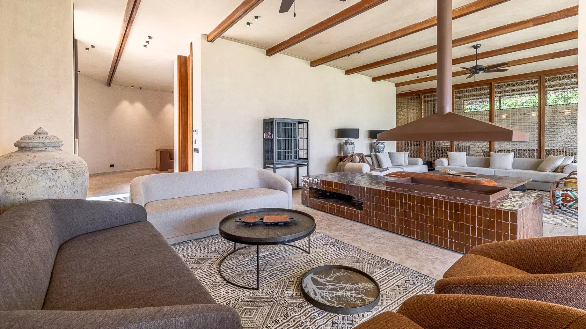 5 Bedroom Villa/Townhouse's Image 8