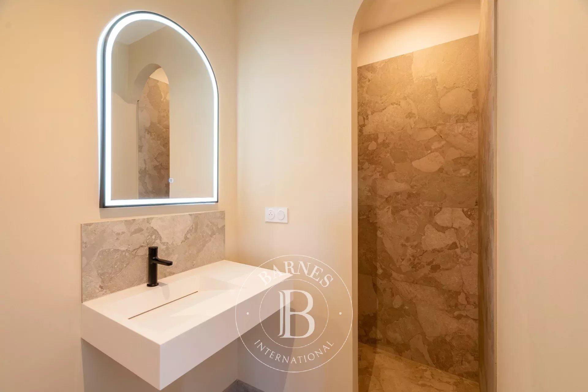 Ev Marseille 9ème - picture 18