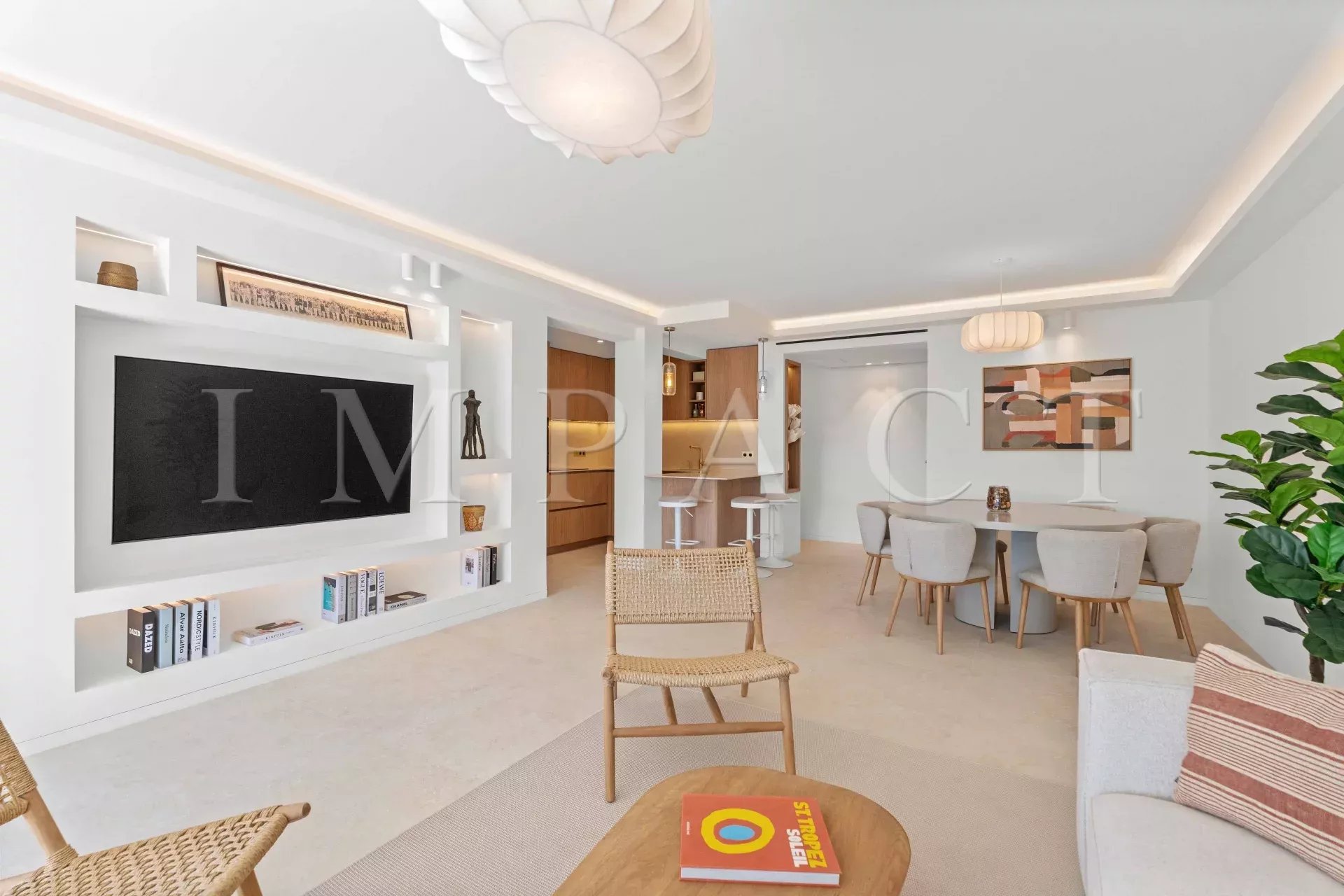 CANNES PALM BEACH APARTMENT FOR SALE
