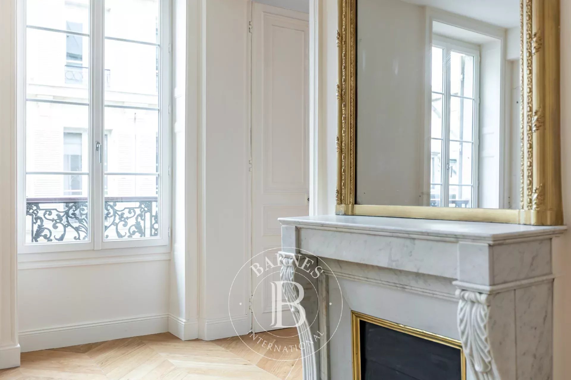 Daire Paris 8ème - picture 10