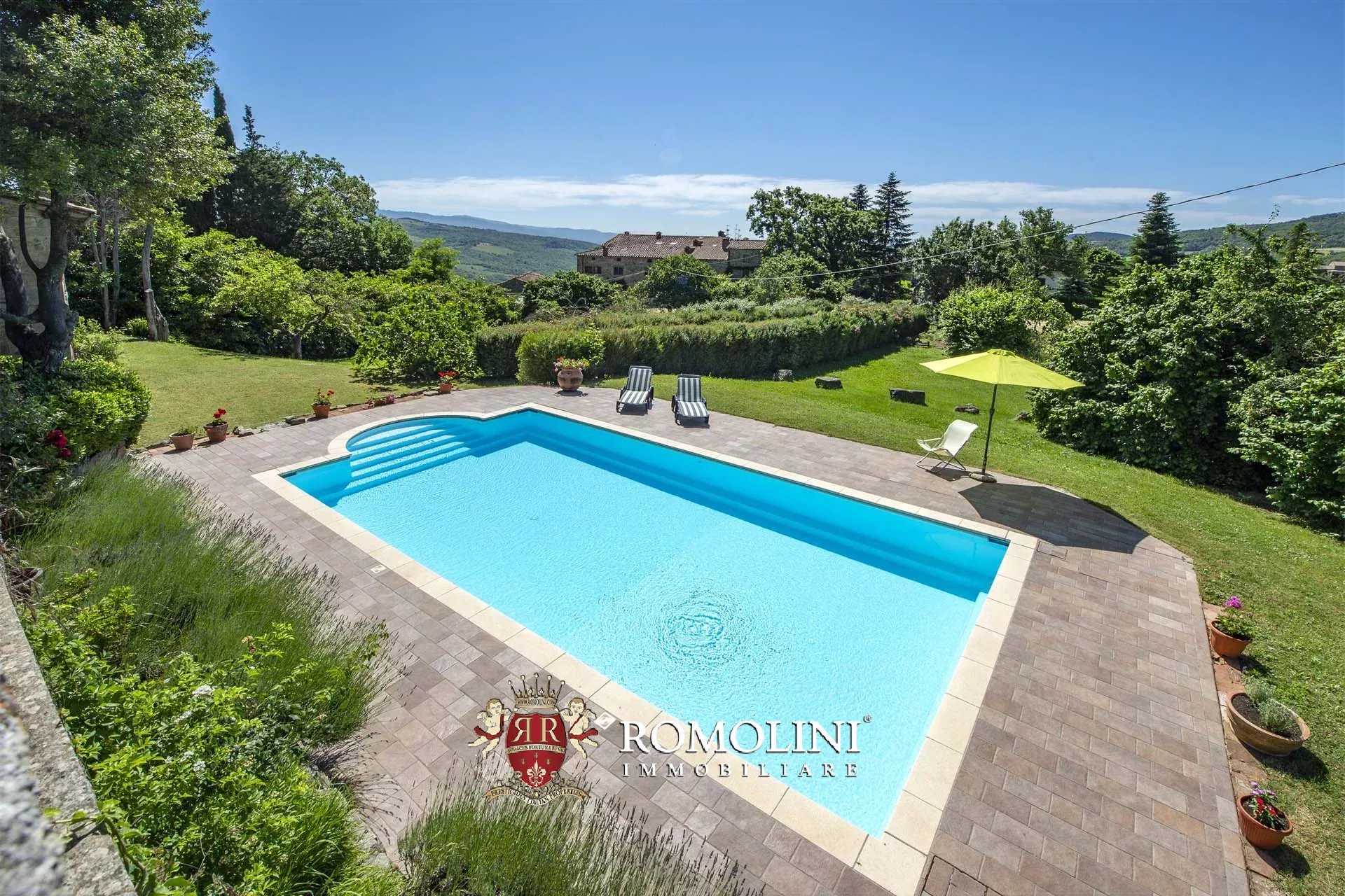 10 Bedroom Villa/Townhouse's Image 12