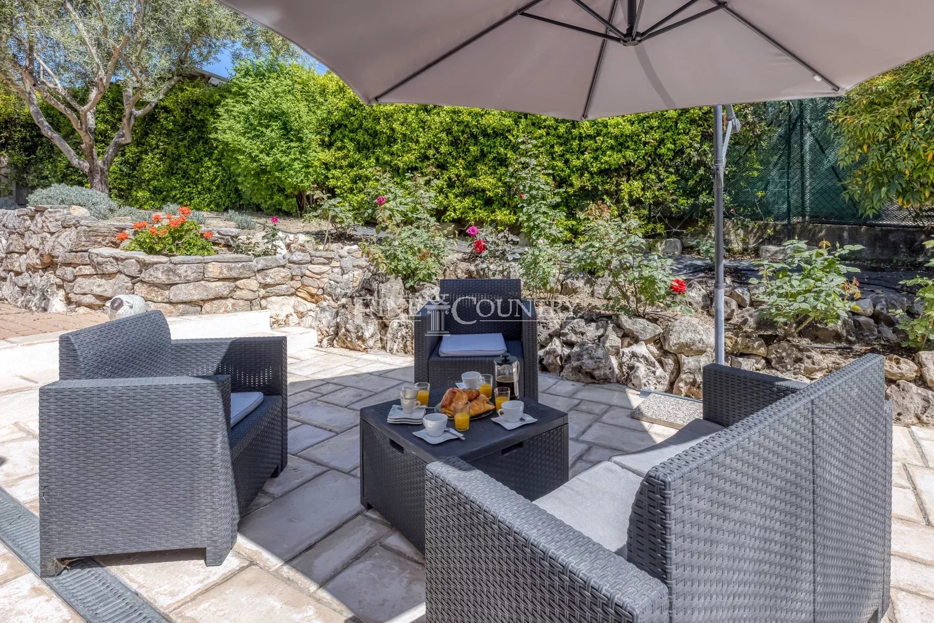 Photo of For Sale Villa in La Roquette-sur-Siagne