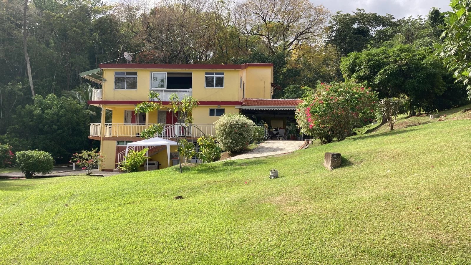IMMEUBLE LOCATIF - BALATA - FORT-DE-FRANCE