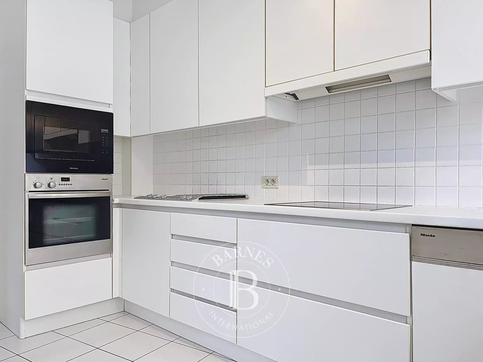 Roosevelt - Apartment 3 bedrooms, 2 bathrooms, terrace, garage