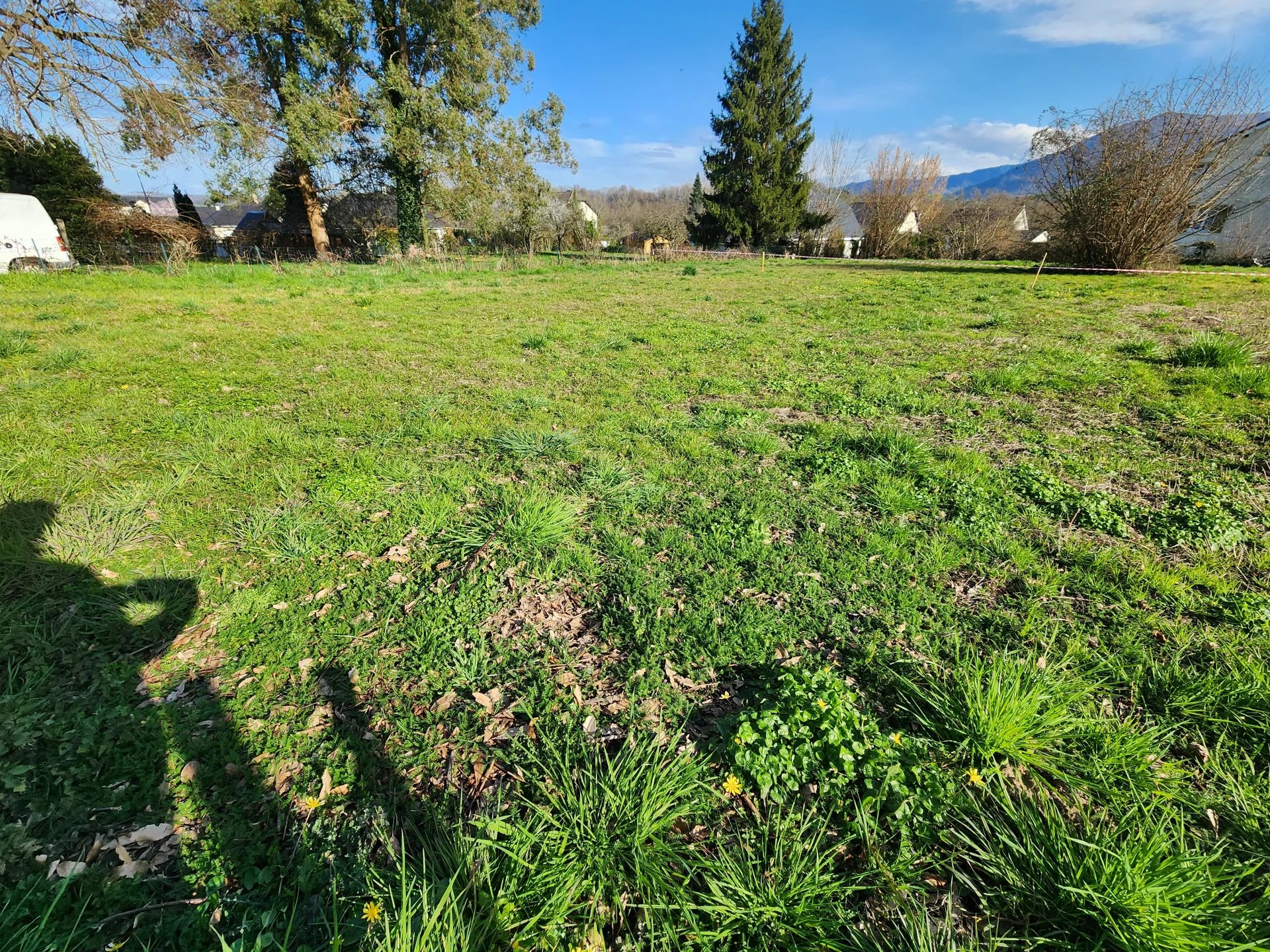 EXCLUSIVITÉ ASSON, A VENDRE Terrain plat 1117 m²