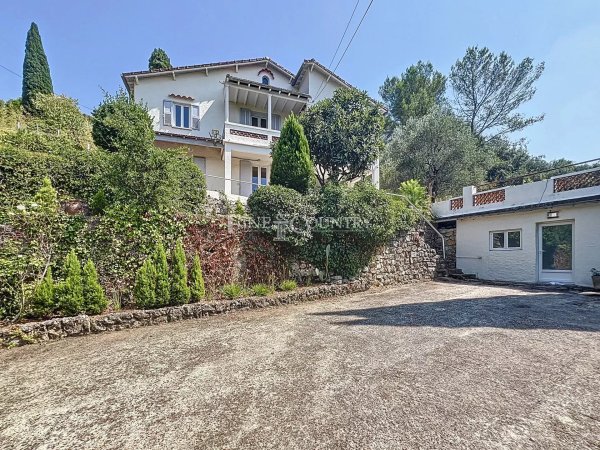 For sale Villa in Grasse with 3 apartments — photo 2