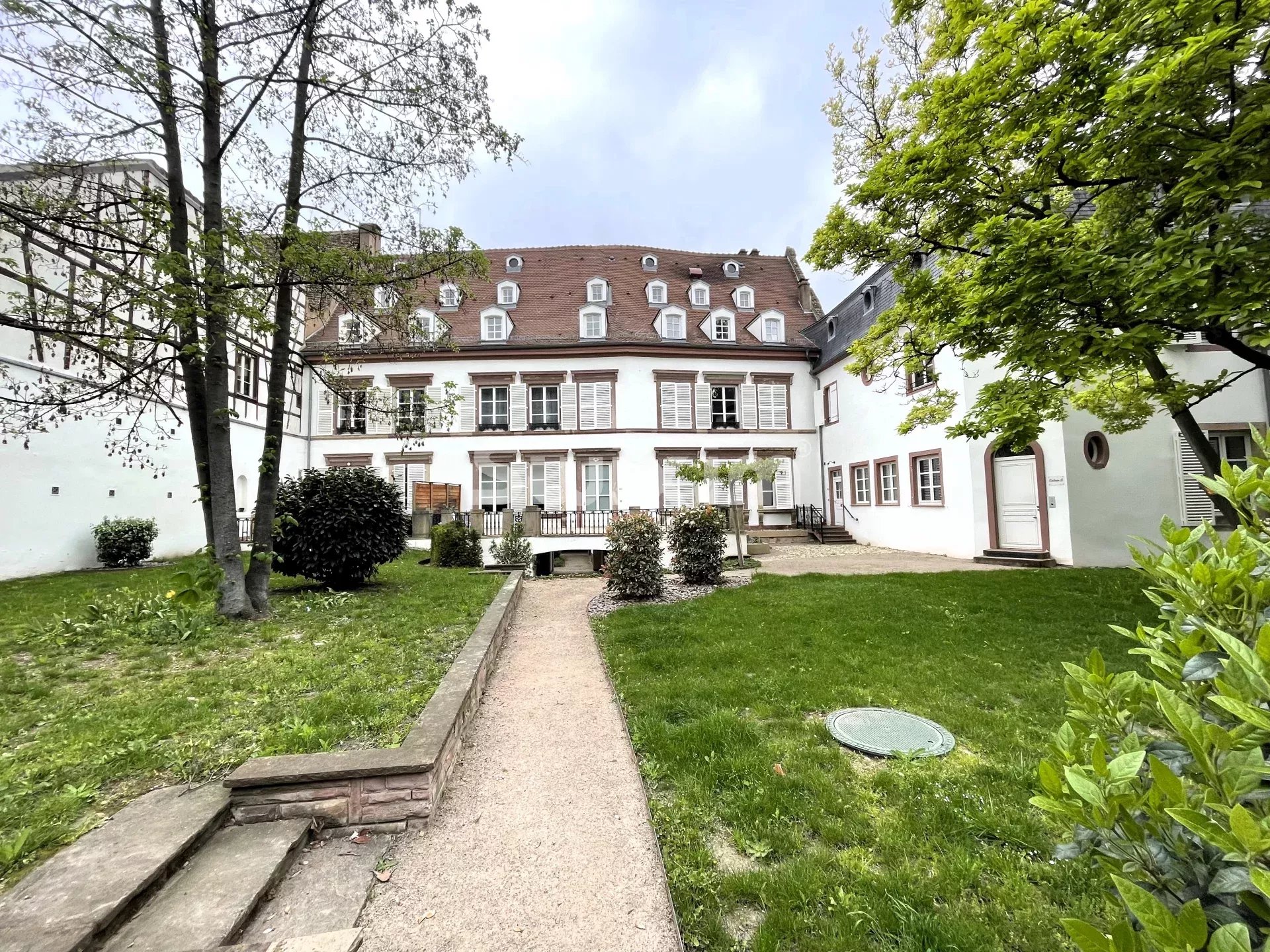 Agence immobilière de SWISS PLAN SAS