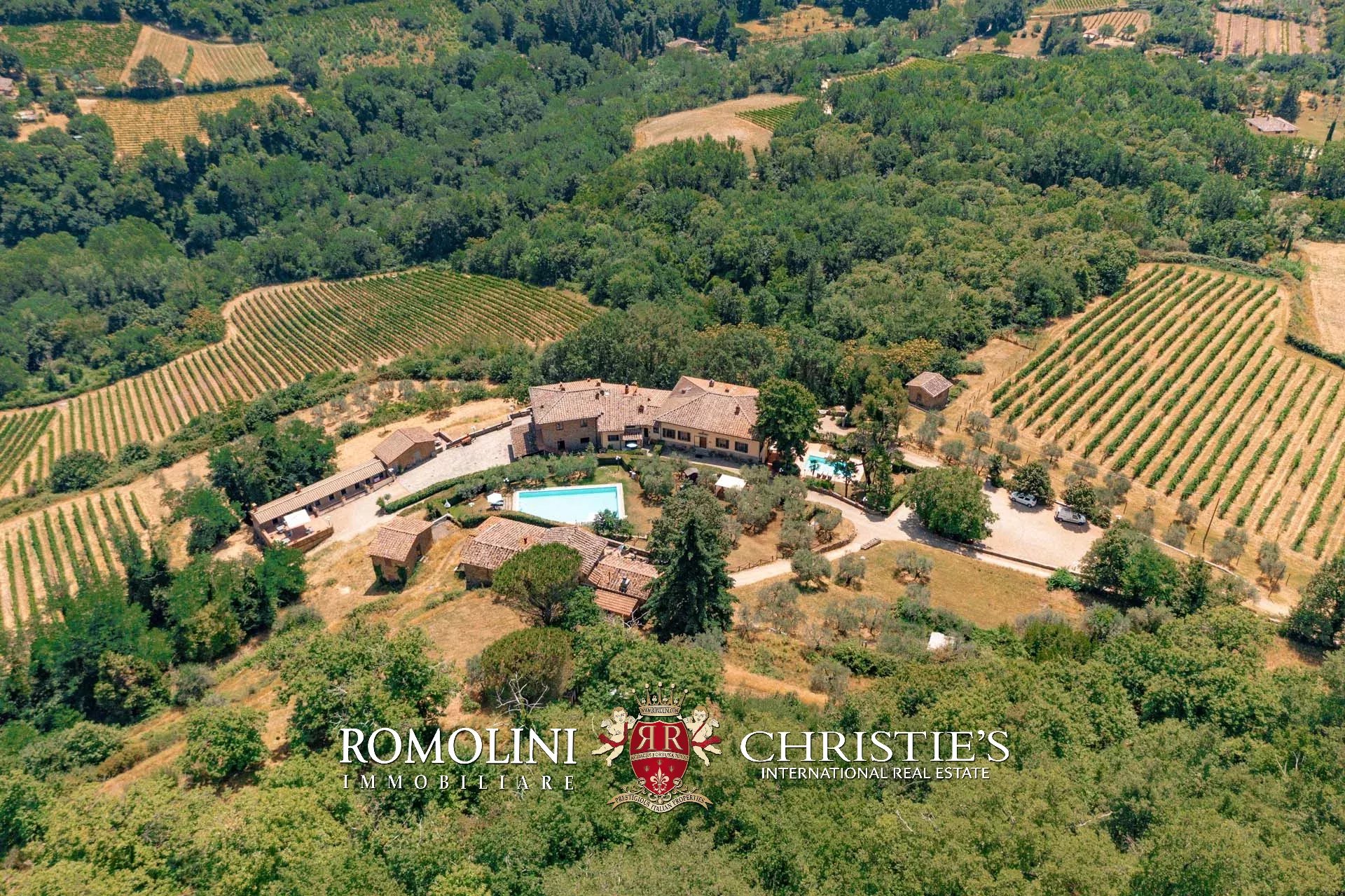 21 Bedroom Vineyard's Image 13