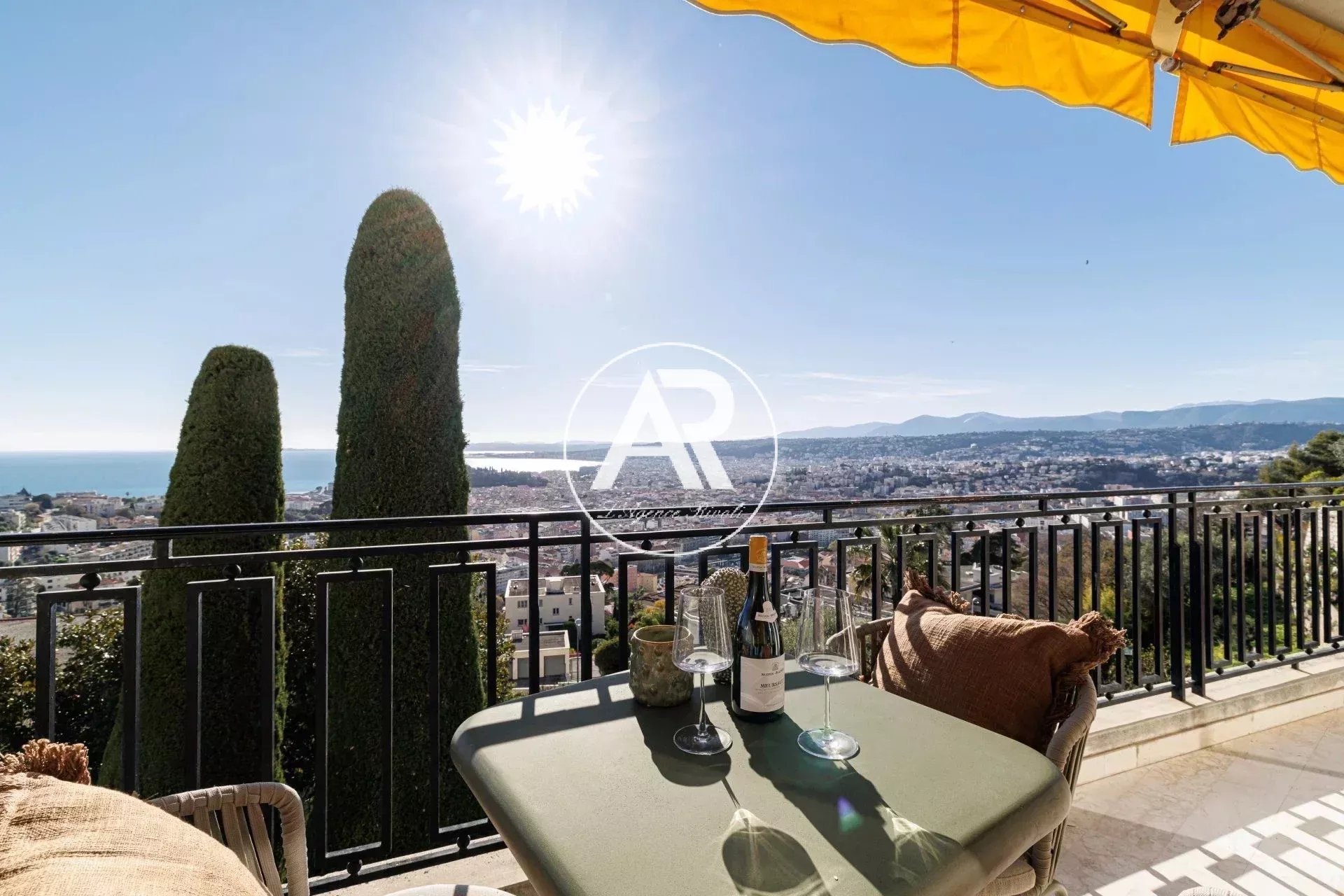 NICE MONT ALBAN - 4 PIECES - VUE MER PANORAMIQUE - TERRASSE - GARAGE