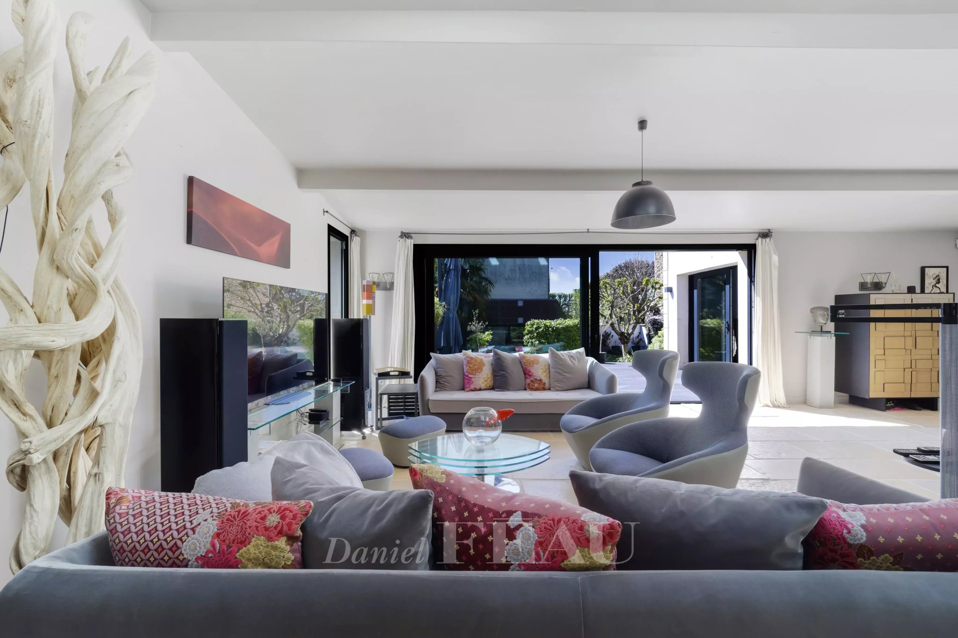 5 Bedroom Villa/Townhouse's Image 6