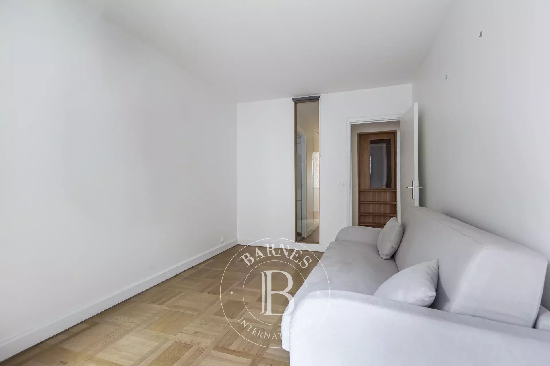 Daire Paris 8ème - picture 9