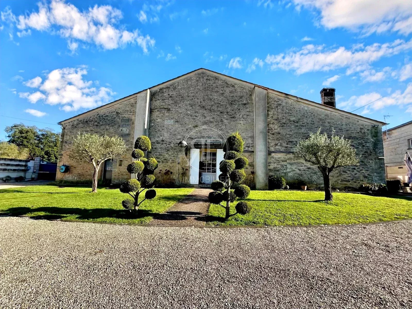 Agence immobilière de 