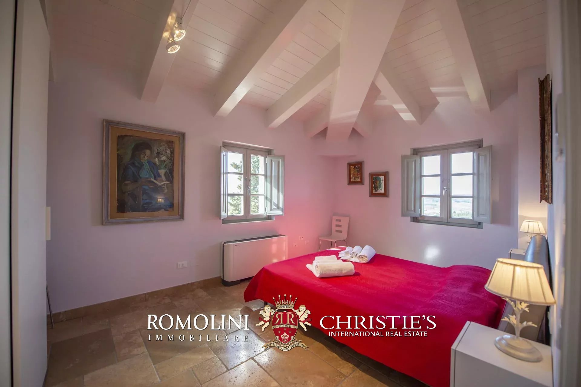11 Bedroom Vineyard's Image 86