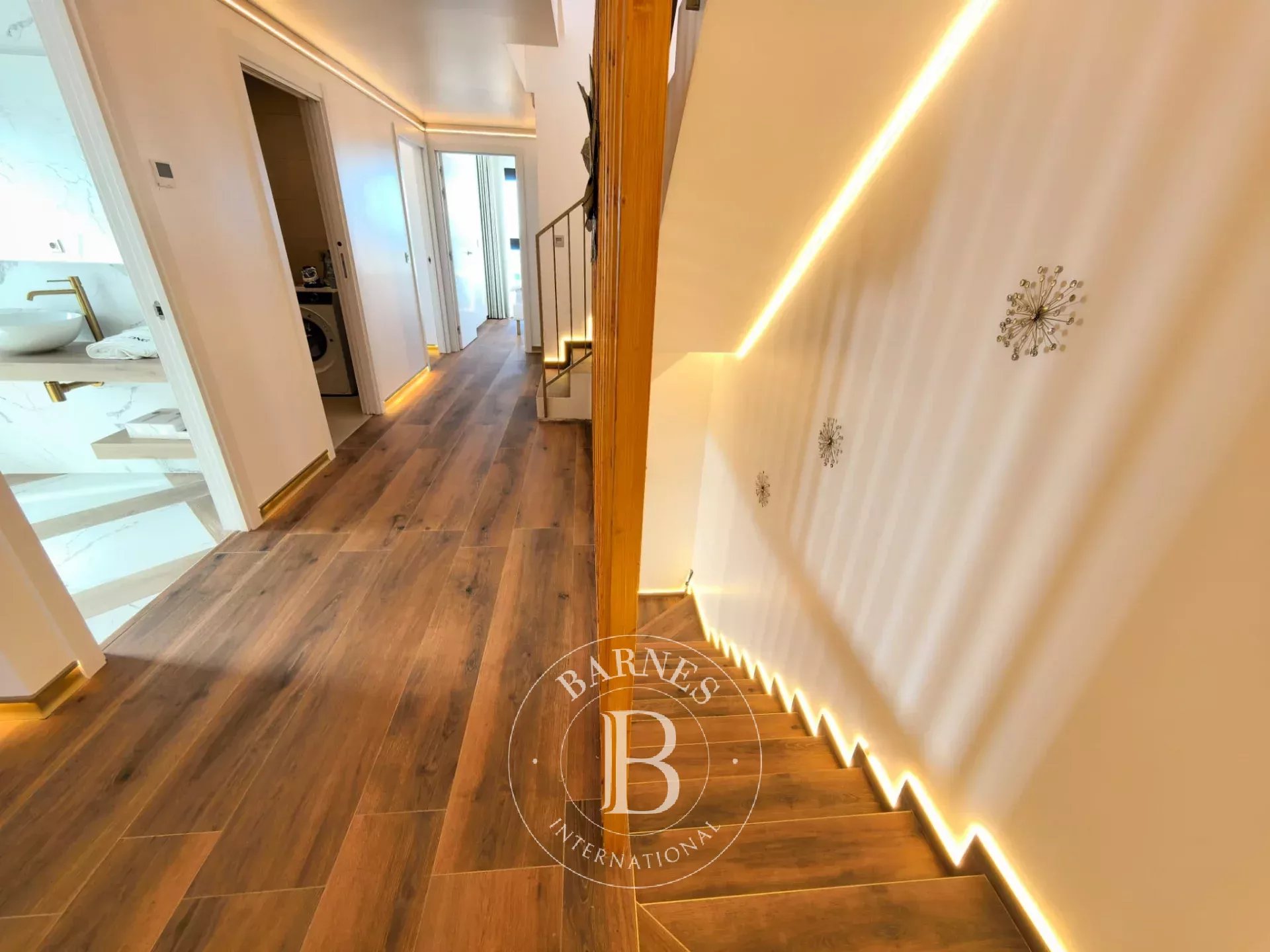 Ev Montgat - picture 35