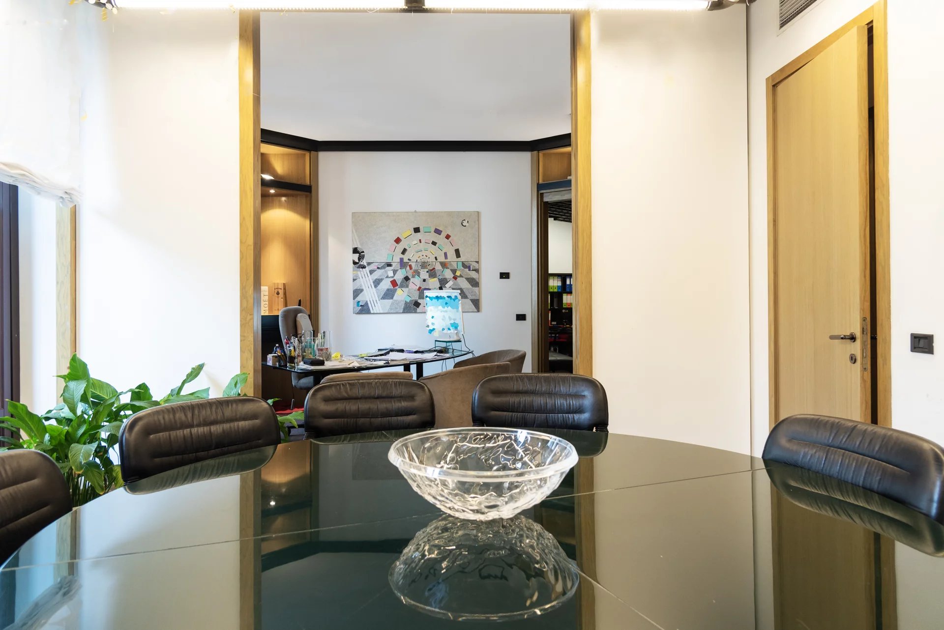 Eleganza e Centralità: Ufficio di Rappresentanza