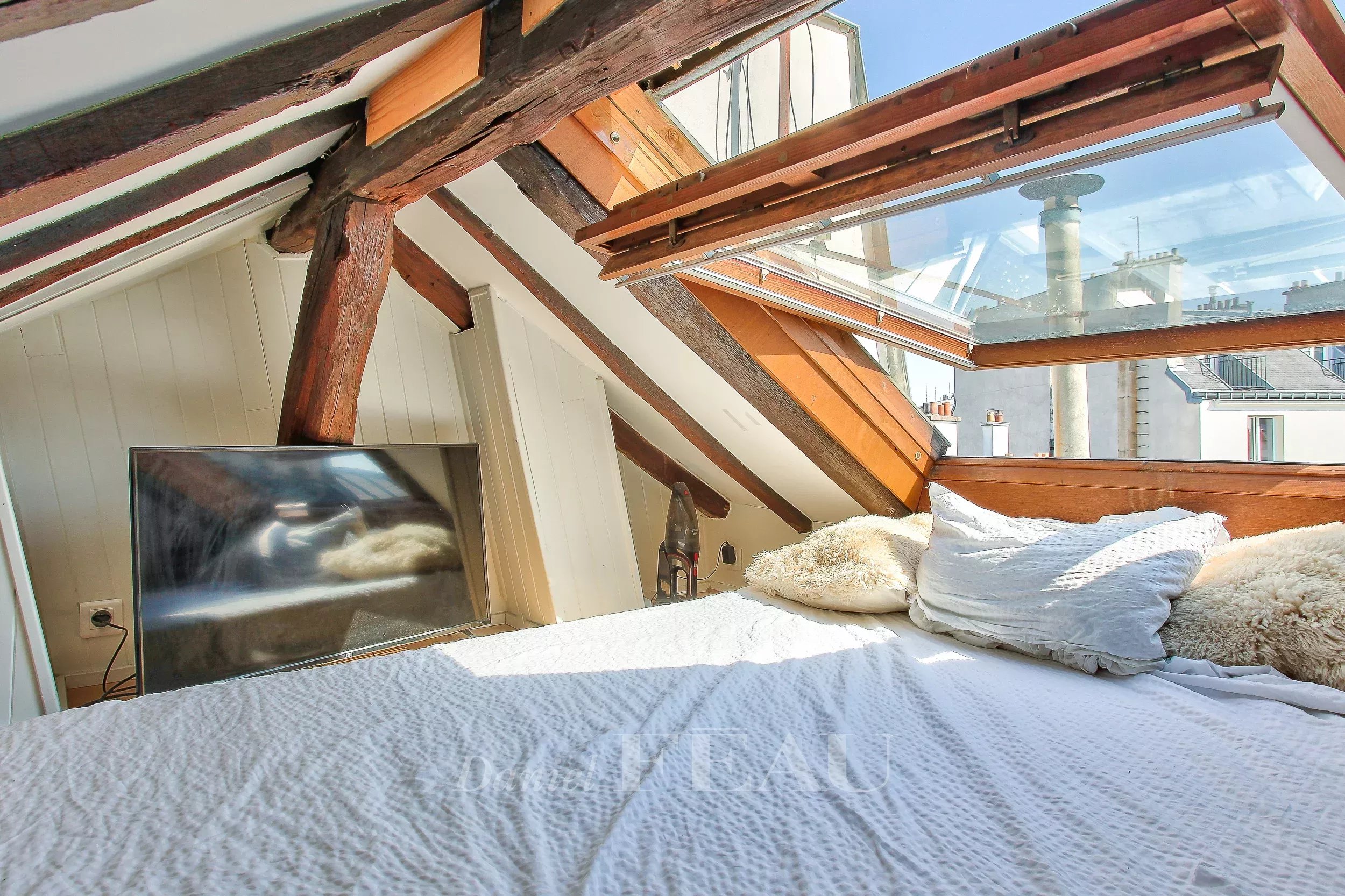 Sale Apartment Paris 3rd