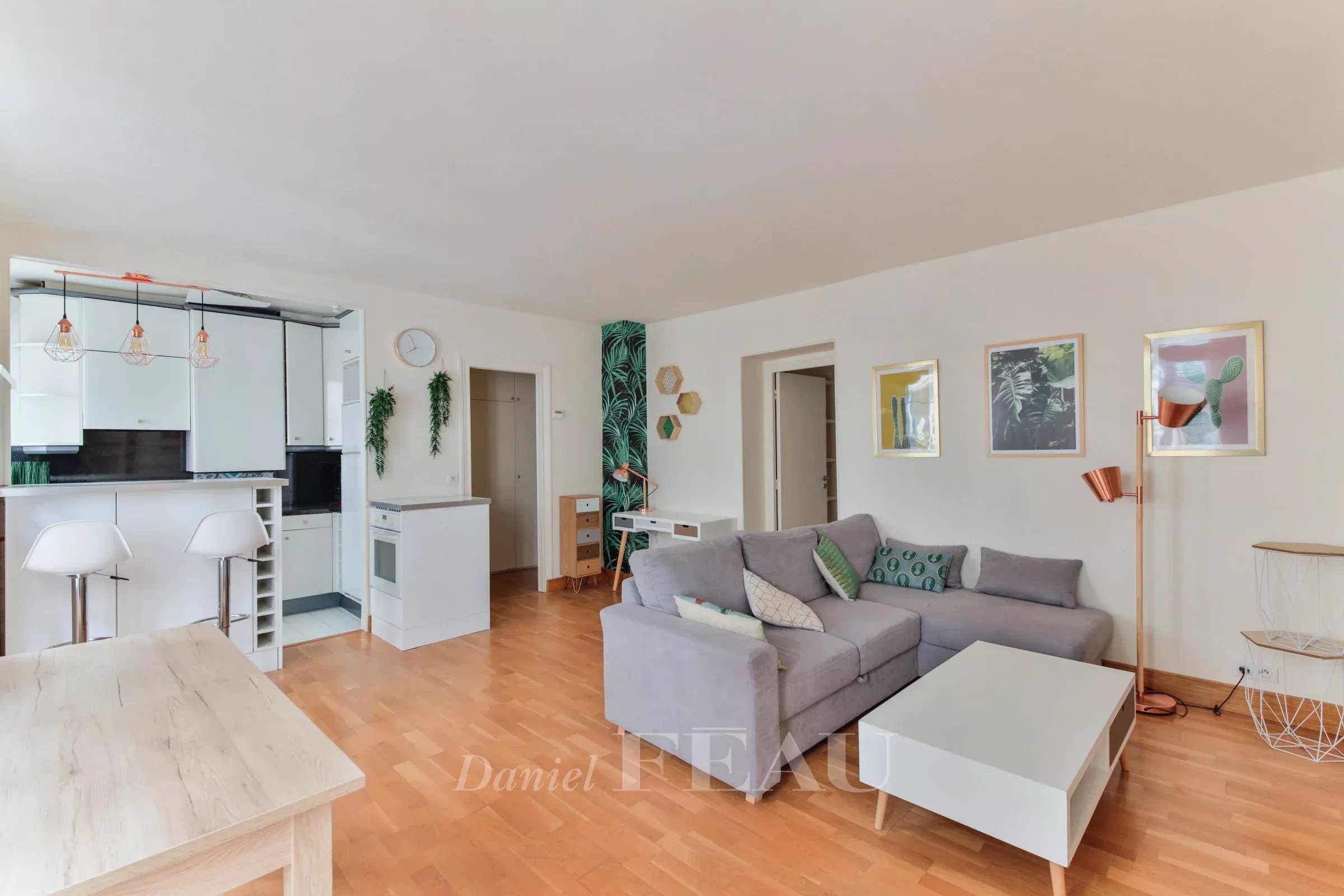 Living-room Wooden floor
