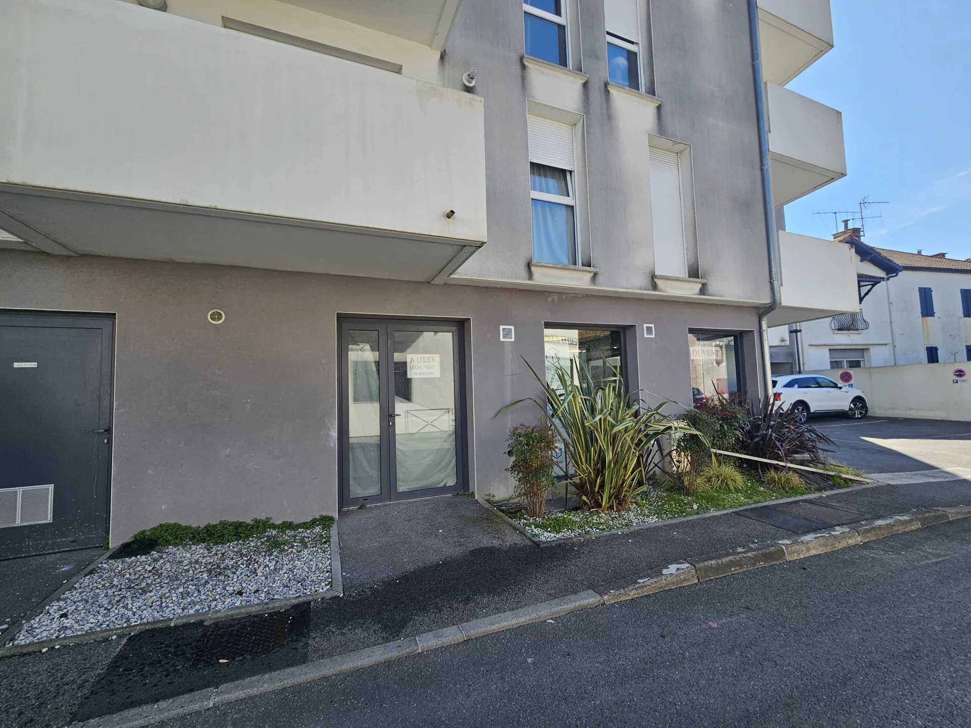 Location Local commercial Boucau
