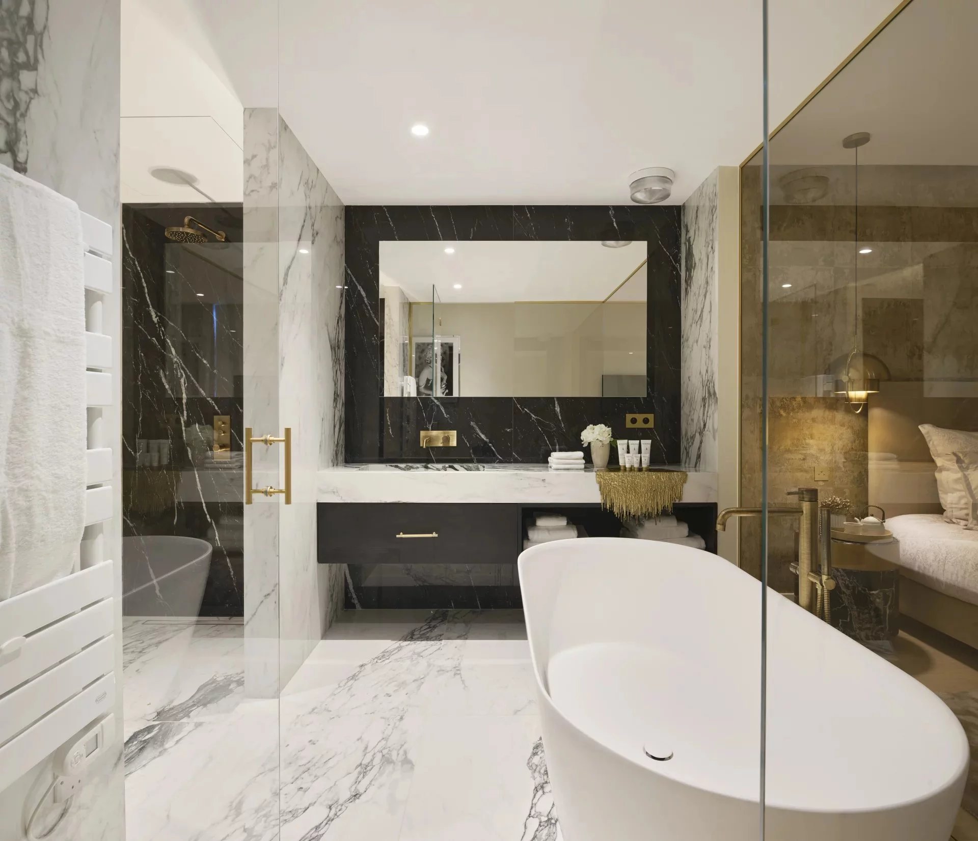 LUXUEUSE VILLA CONTEMPORAINE NEUVE - CAP D'ANTIBES