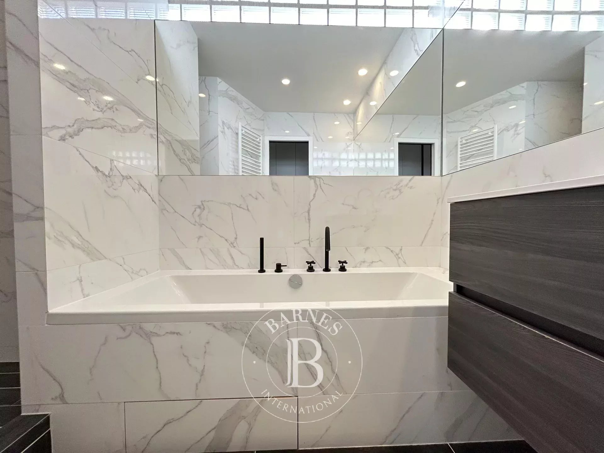 Daire Paris 17ème - picture 13