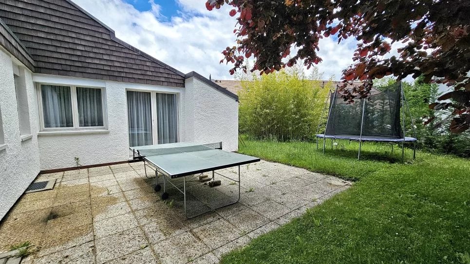 Villa avec grand terrain et calme absolu