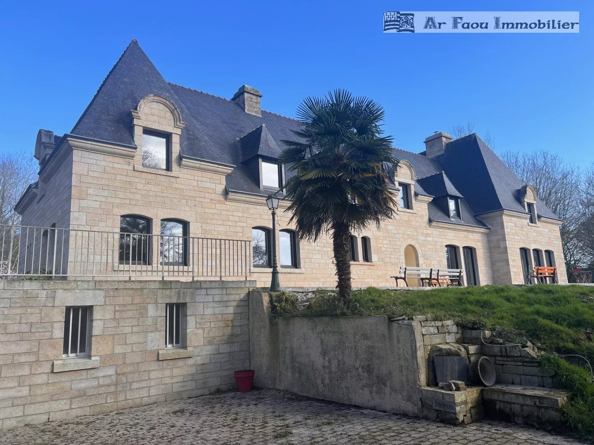 Agence immobilière de 