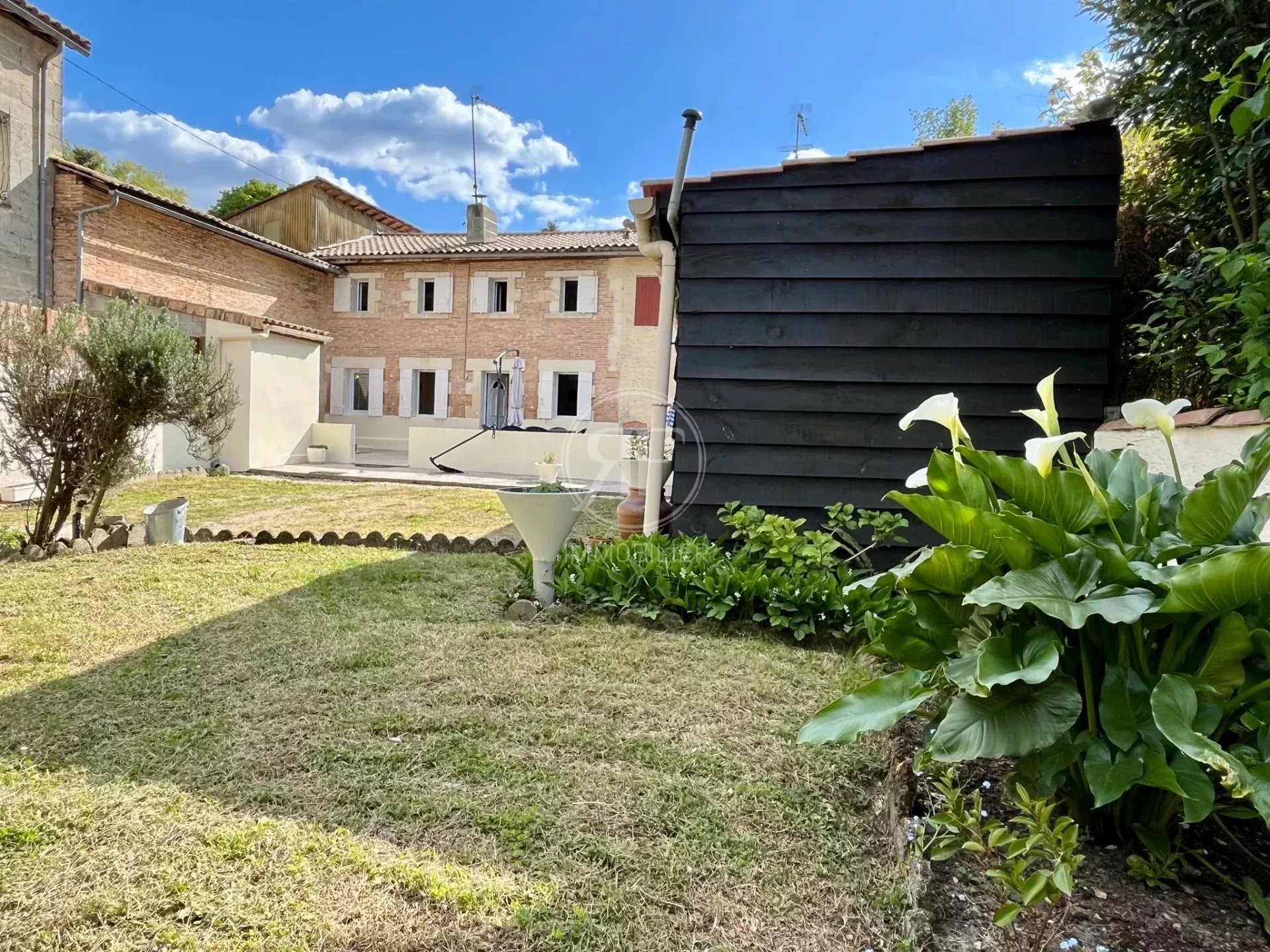 Agence immobilière de 