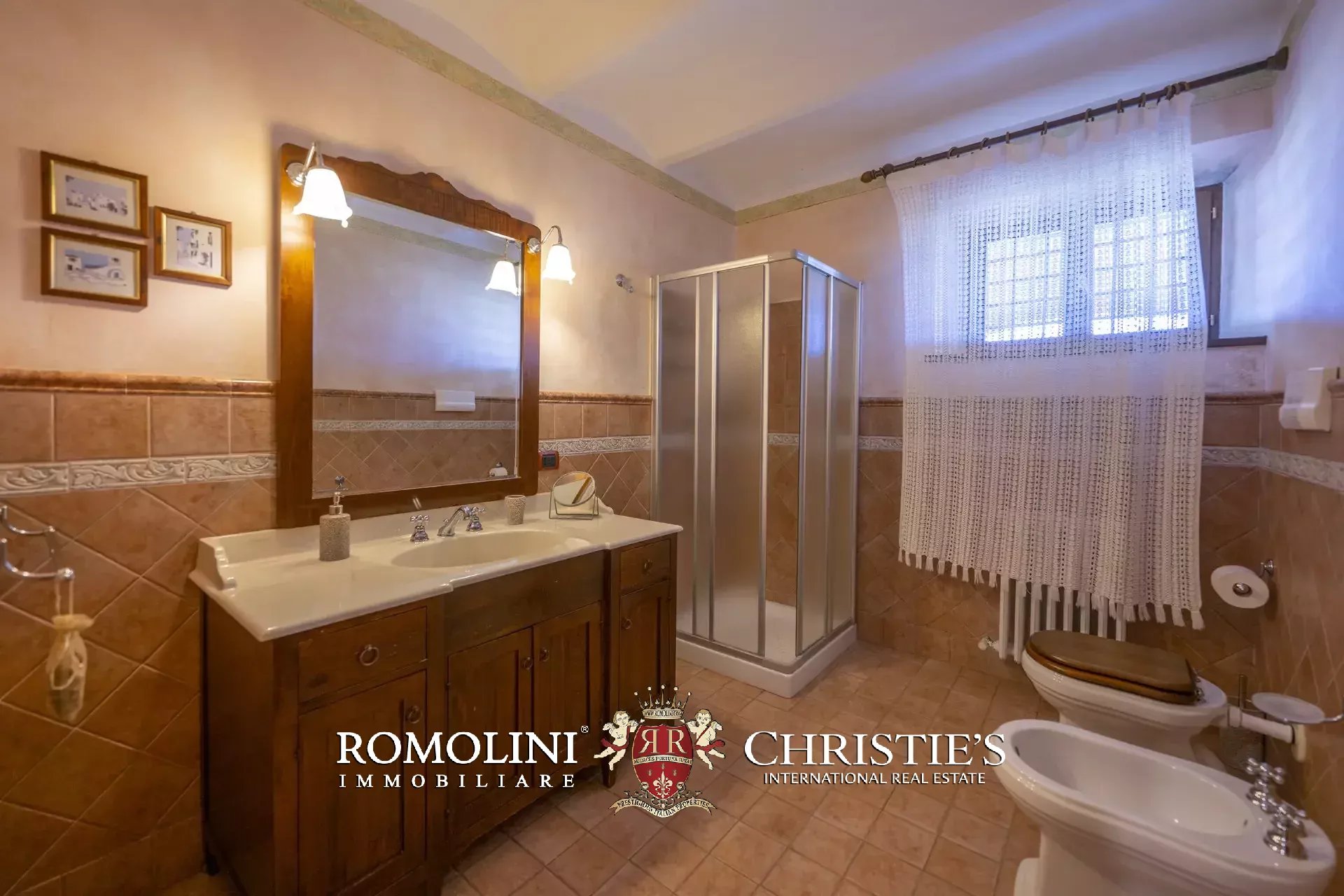 4 Bedroom Villa/Townhouse's Image 34