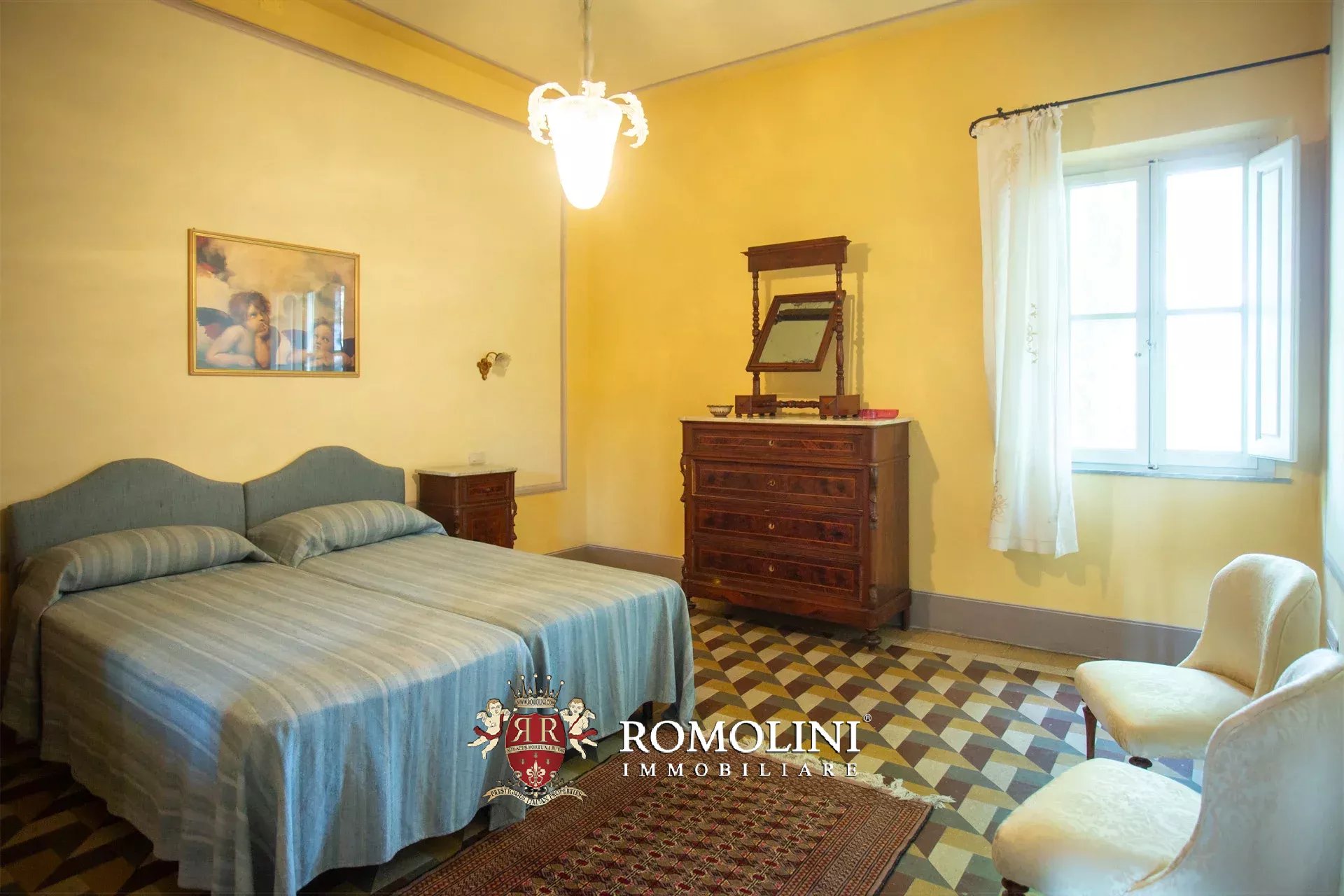 7 Bedroom Villa/Townhouse's Image 32