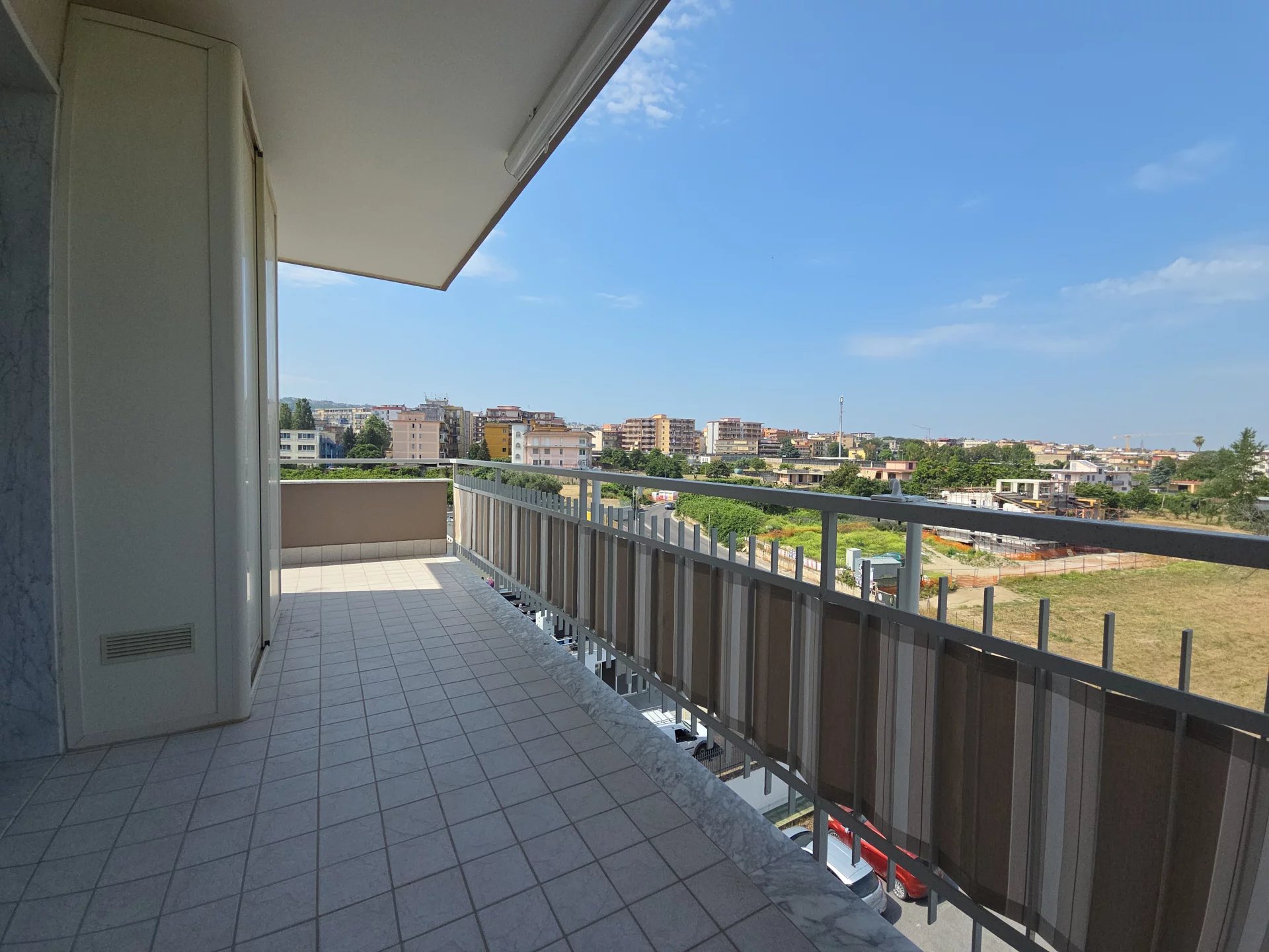 Quadrilocale Ristrutturato "Calvizzano" – Parco Deborah