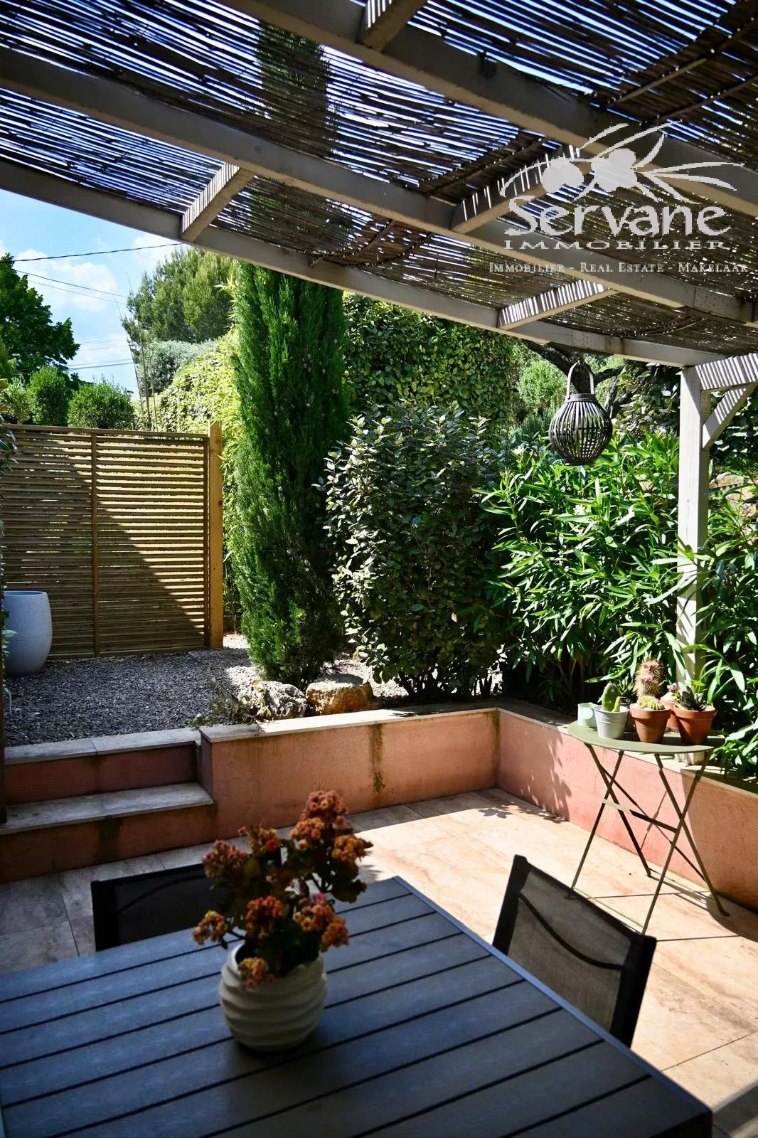 COTIGNAC CHARMING HOUSE WITH INDEPENDANT APARTMENT