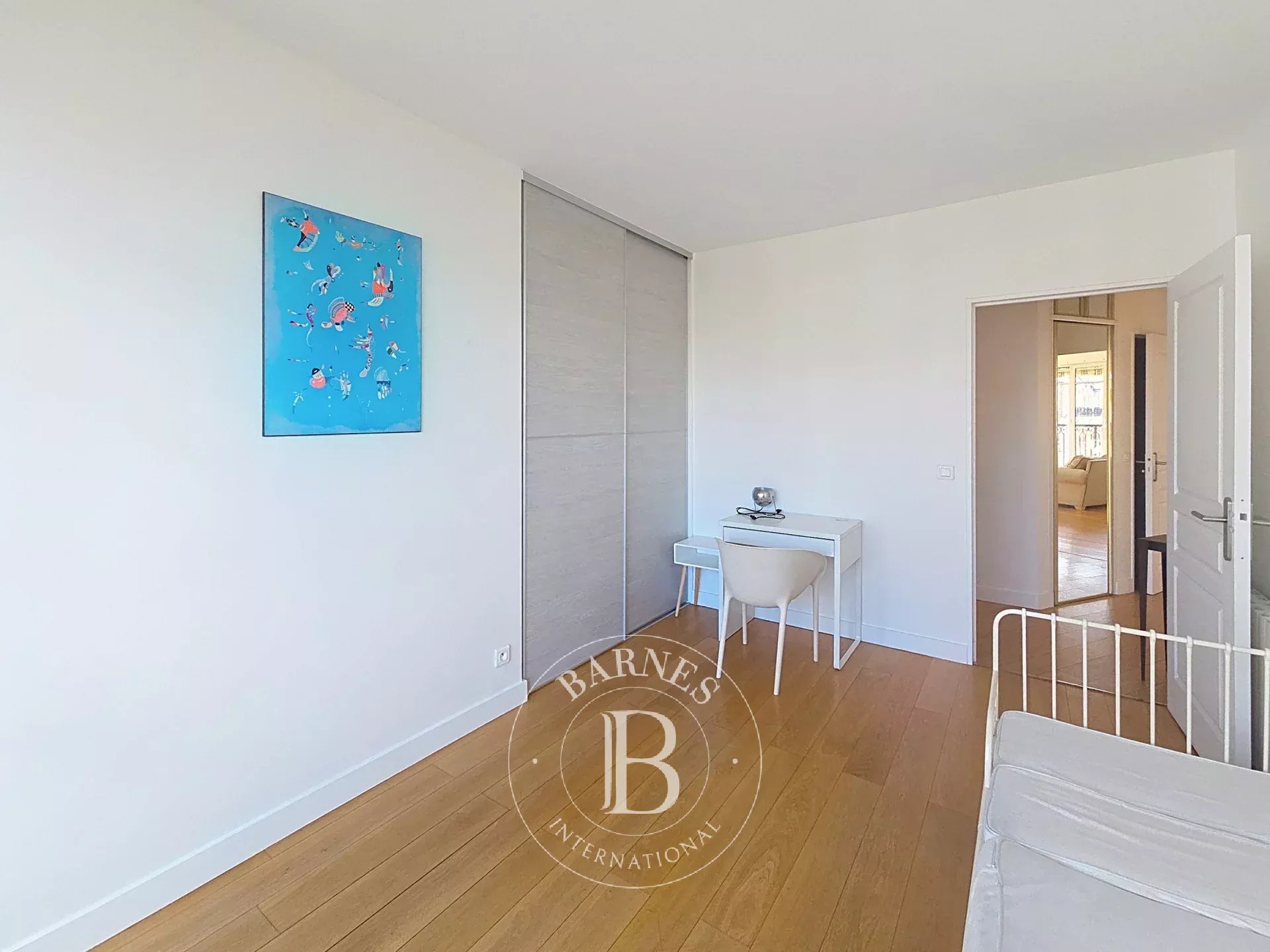 Paris  - Apartment 3 Bedrooms - picture 12